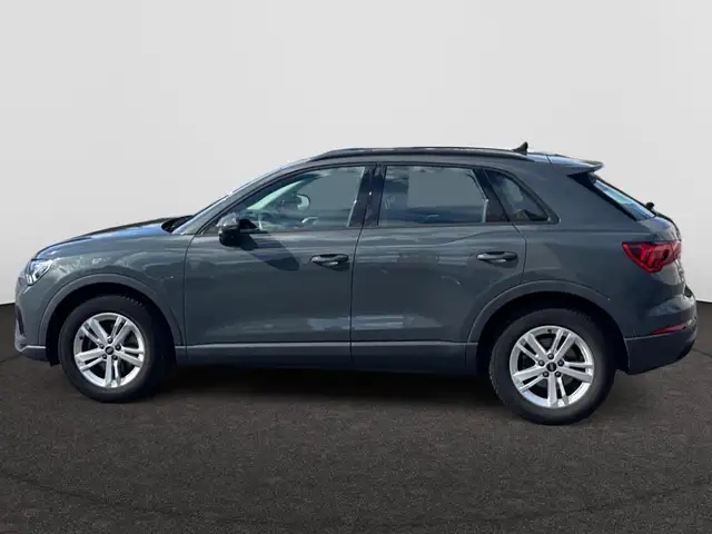 Audi Q3 view 2