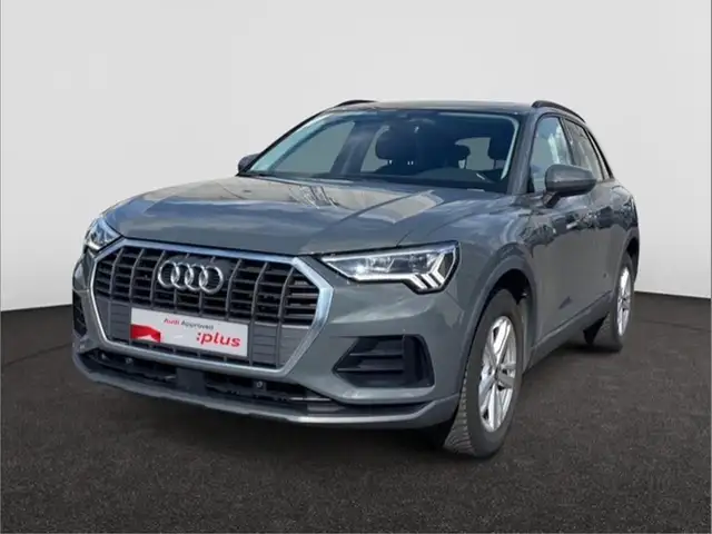 Audi Q3 main image