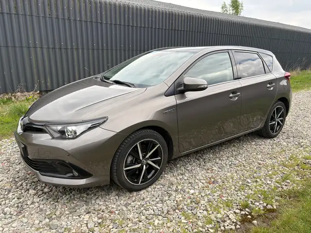 Toyota Auris 1.8i HSD-CVT*STYLE*GPS+CAMERA