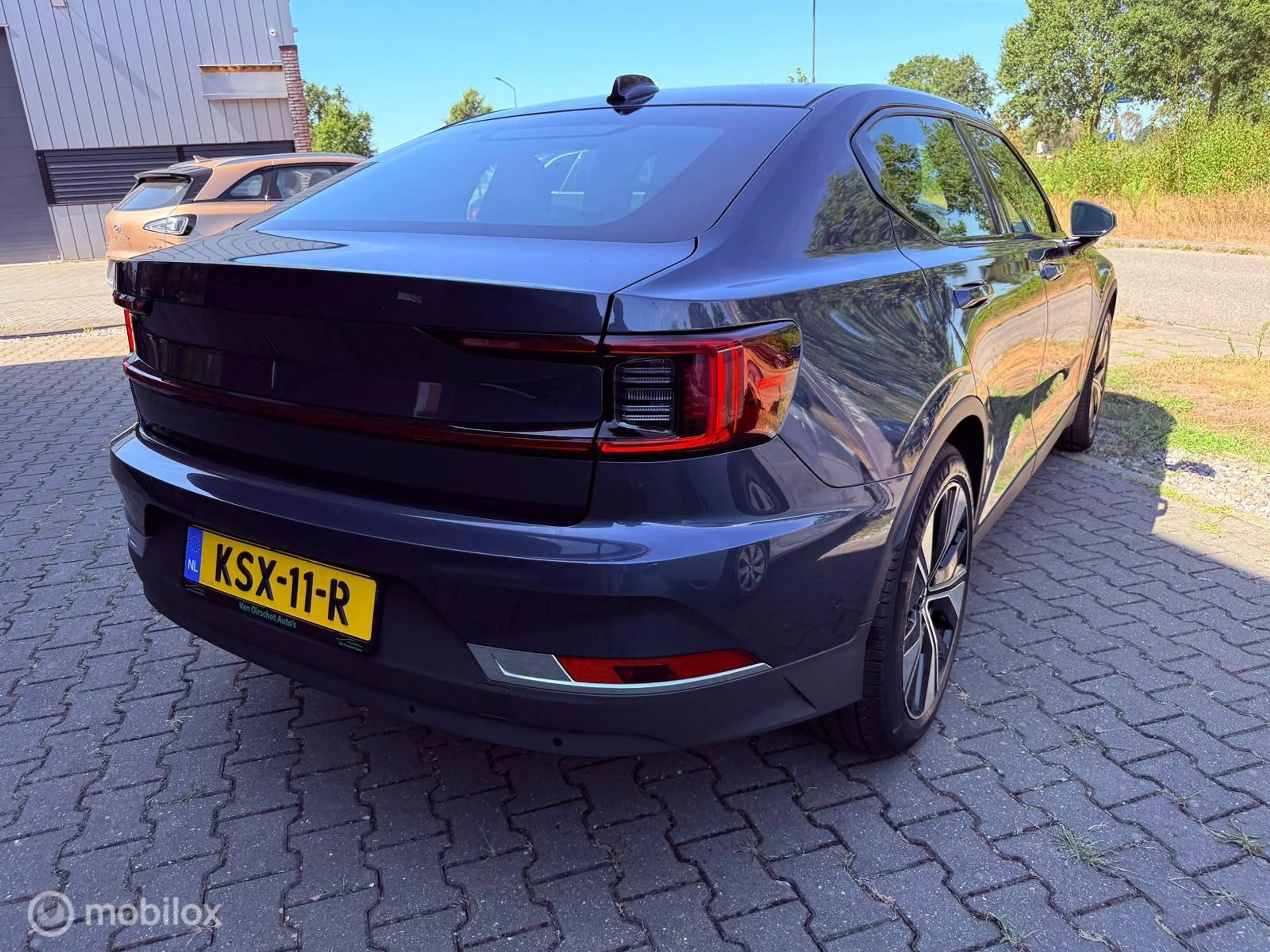 Polestar 2 Long Range Single Motor 78 kWh 2023 — photo 10