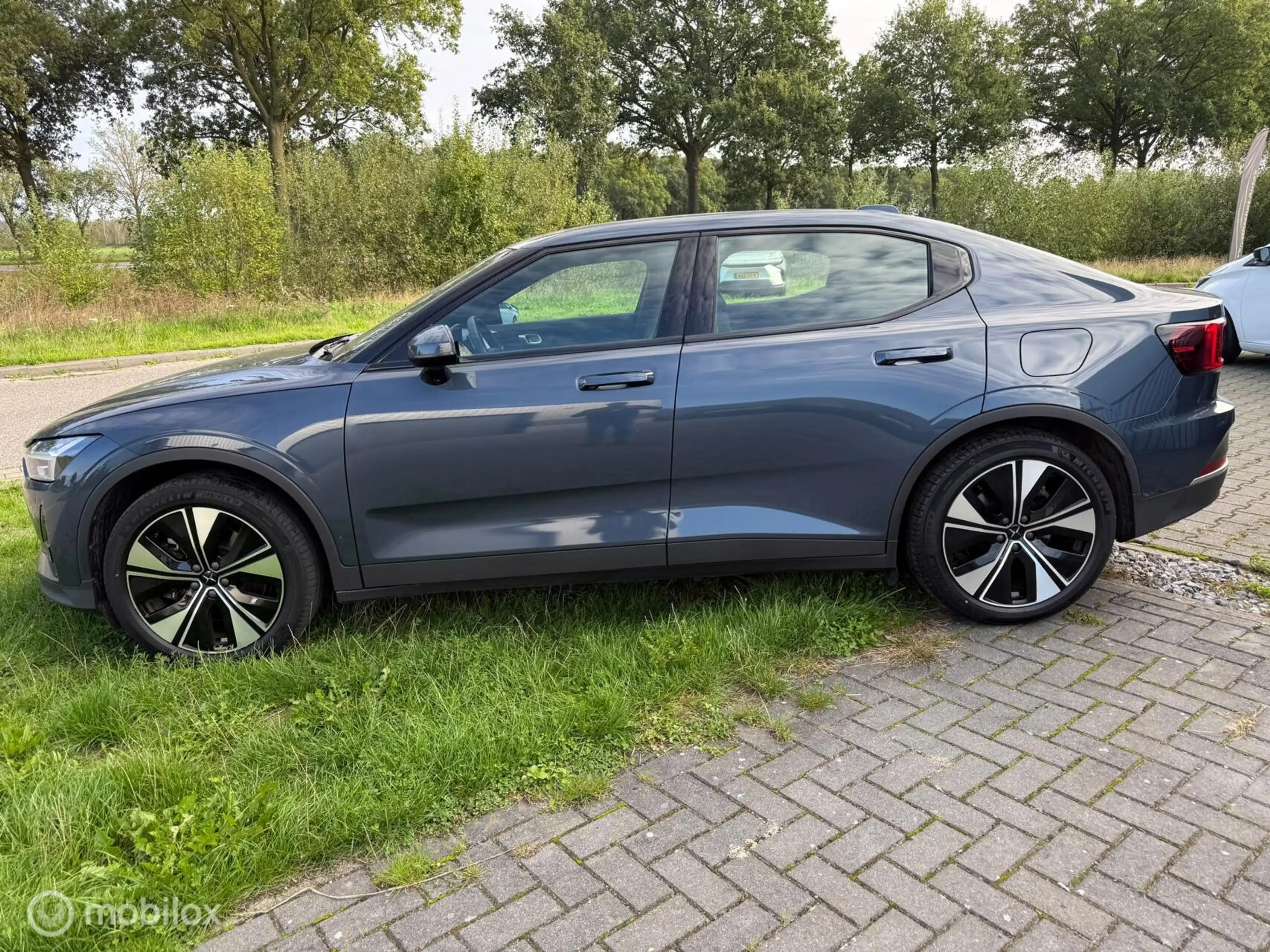 Polestar 2 Long Range Single Motor 78 kWh 2023 — photo 3