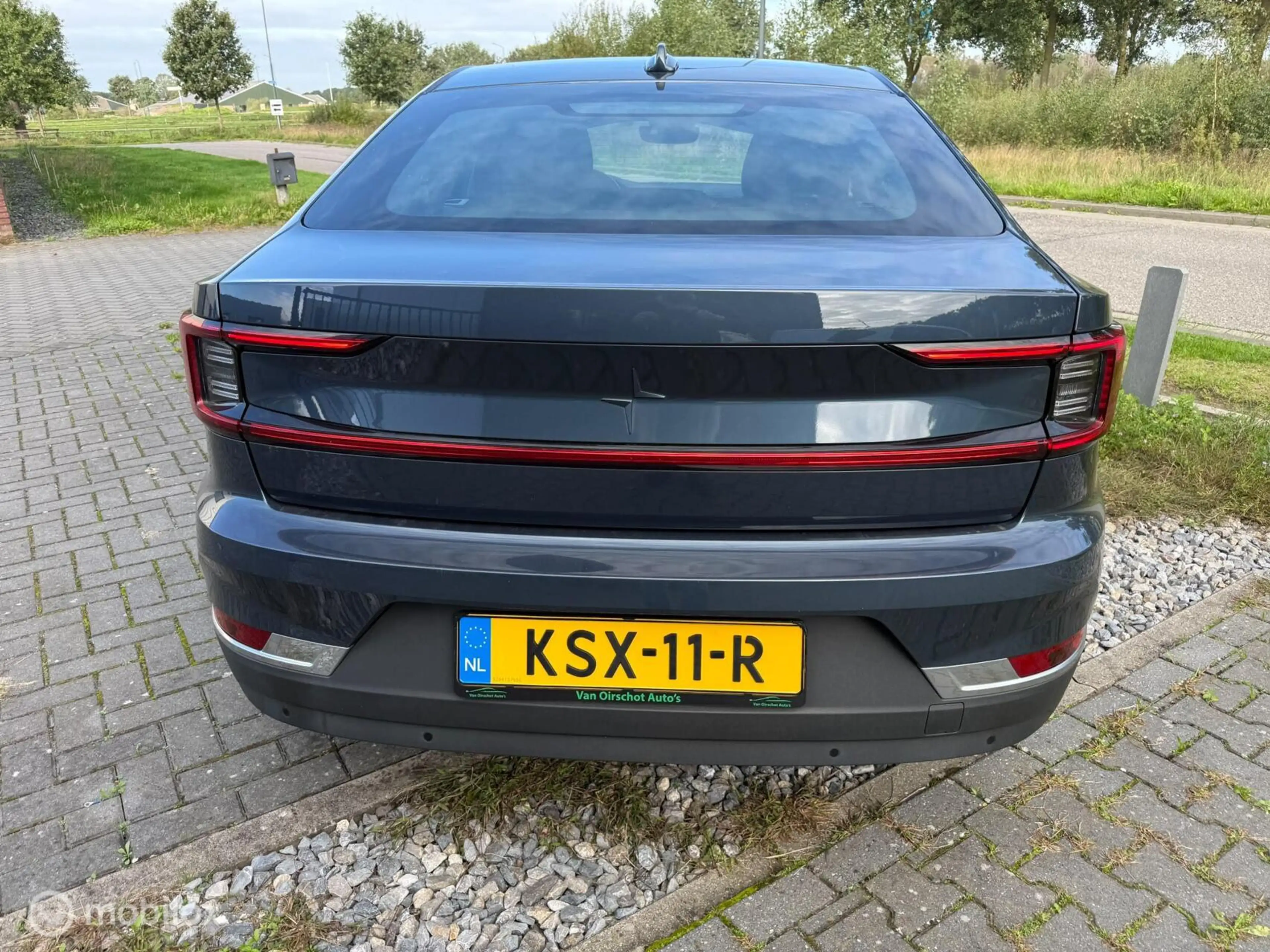 Polestar 2 Long Range Single Motor 78 kWh 2023 — photo 11