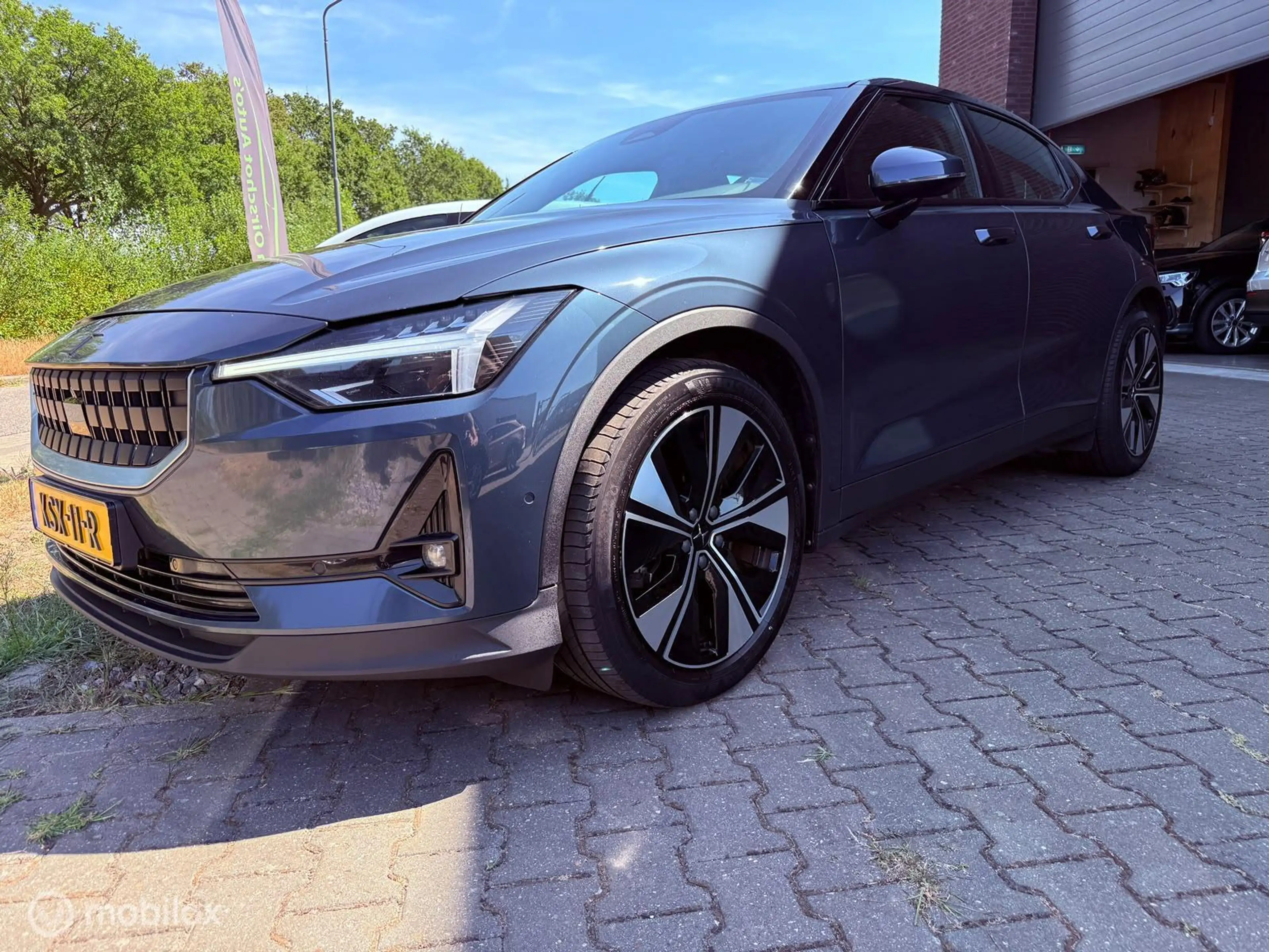 Polestar 2 Long Range Single Motor 78 kWh 2023 — photo 3