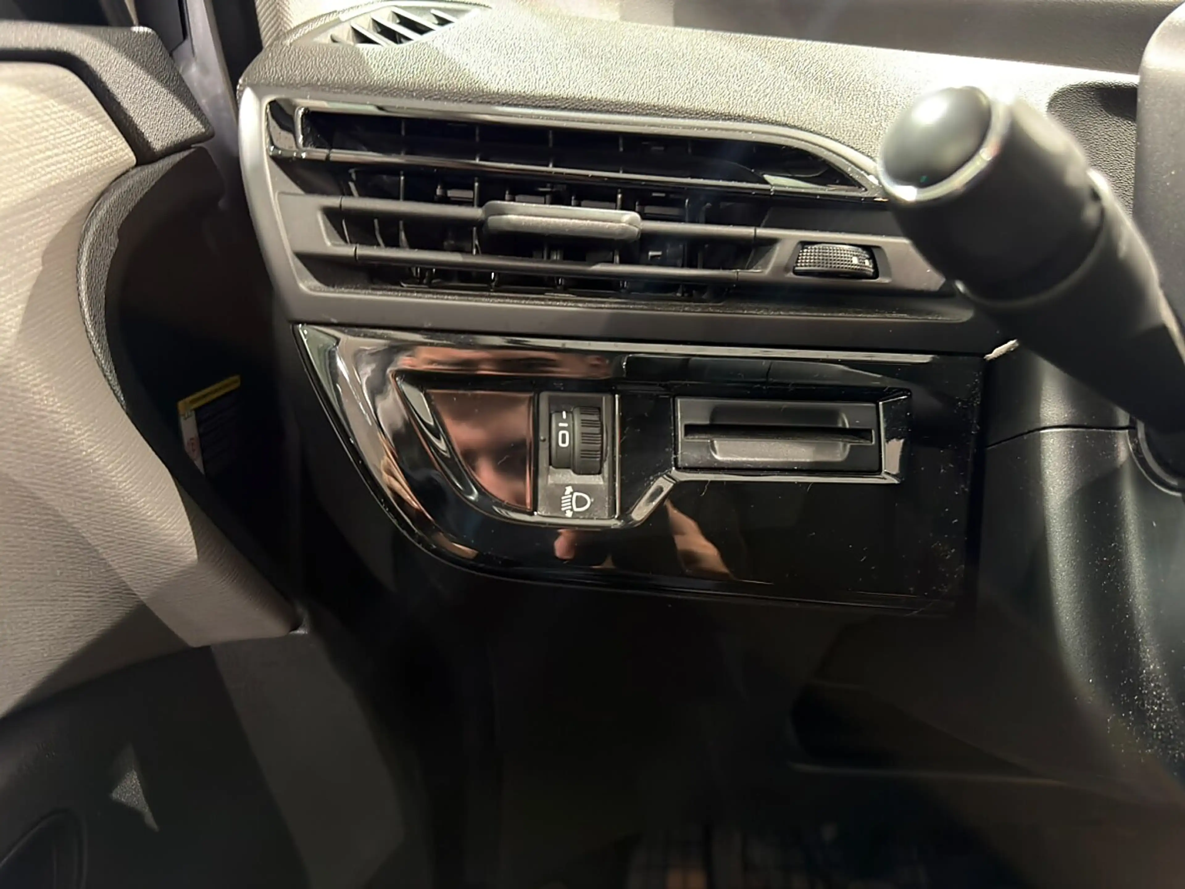 Citroen C4 SpaceTourer C4 Spacetourer PureTech 130 S&S 6-Gang Feel Edi... — photo 14