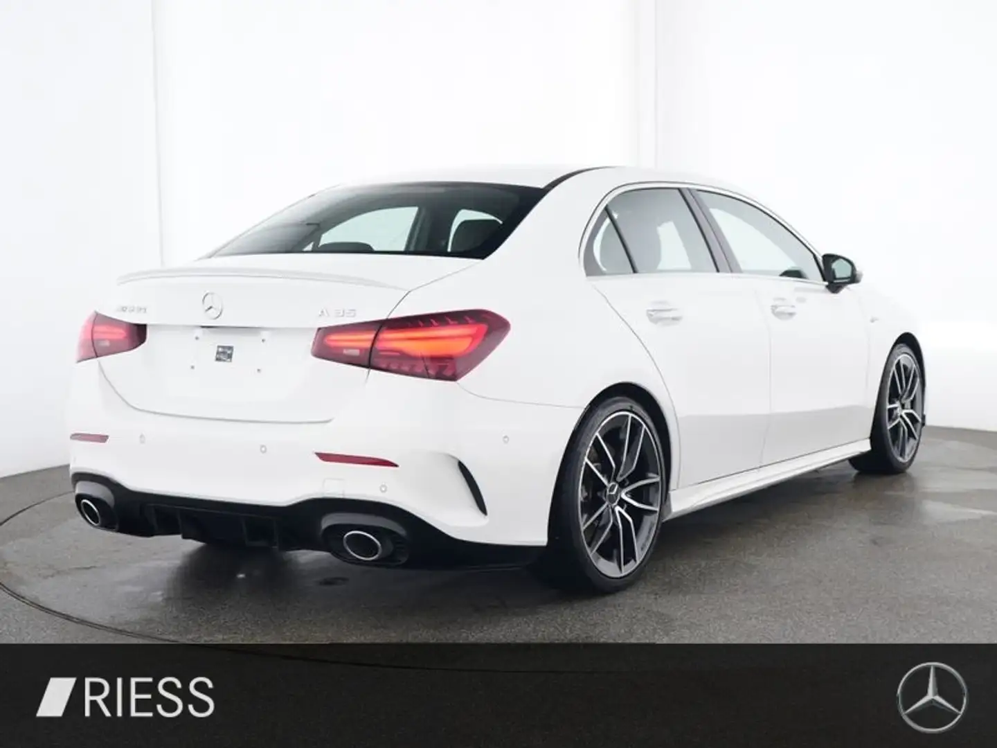 Mercedes-Benz A 35 AMG 4MATIC Limousine AUT DynLicht Kam. LED Weiß - 2
