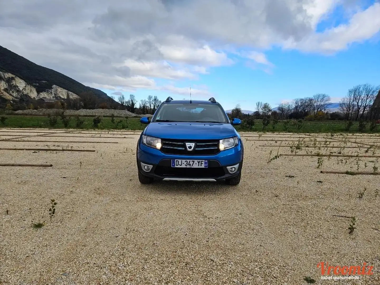 Dacia Sandero STEPWAY 1.5 DCI 90 Schwarz - 2