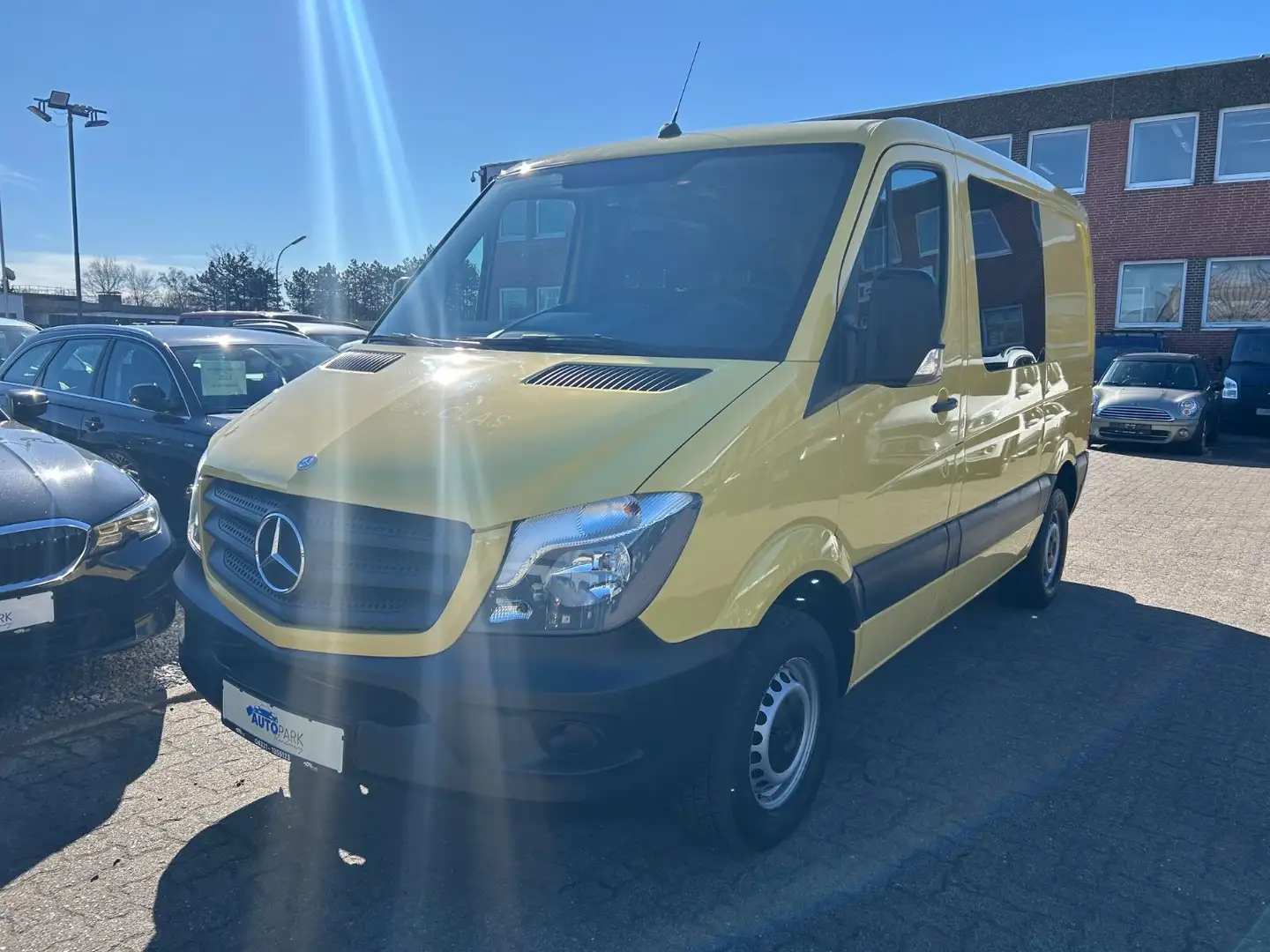 Mercedes-Benz Sprinter II Kasten 310 CDI *1.Hand* Yellow - 1
