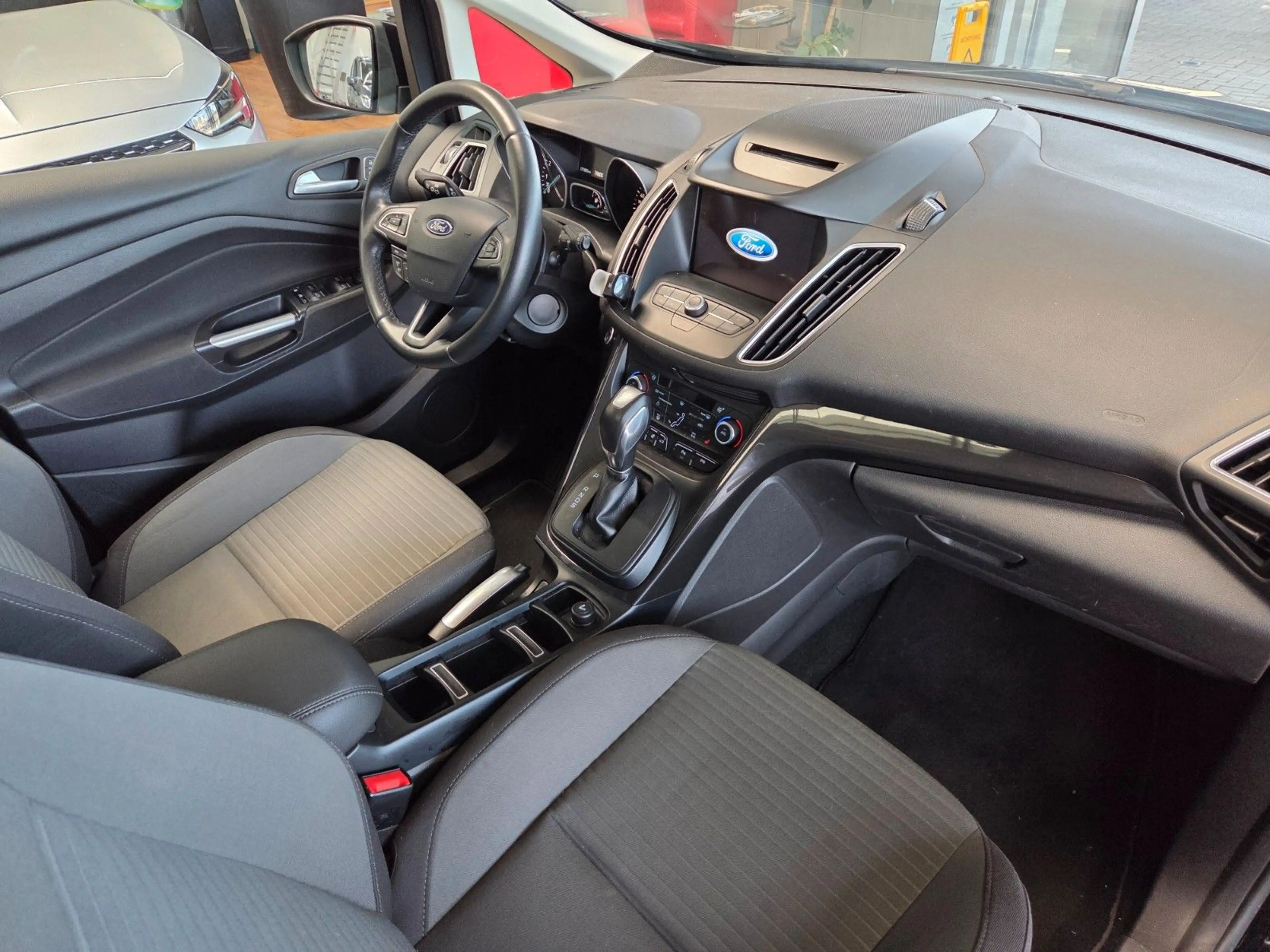Ford Grand C-Max Grand C-MAX Titanium 7Sitze — photo 8