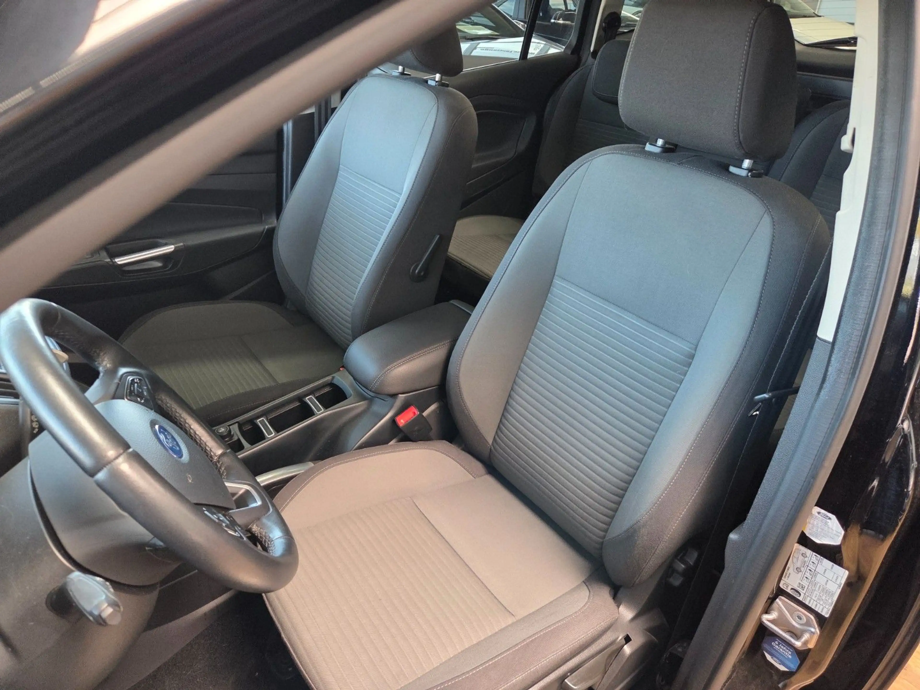 Ford Grand C-Max Grand C-MAX Titanium 7Sitze — photo 9