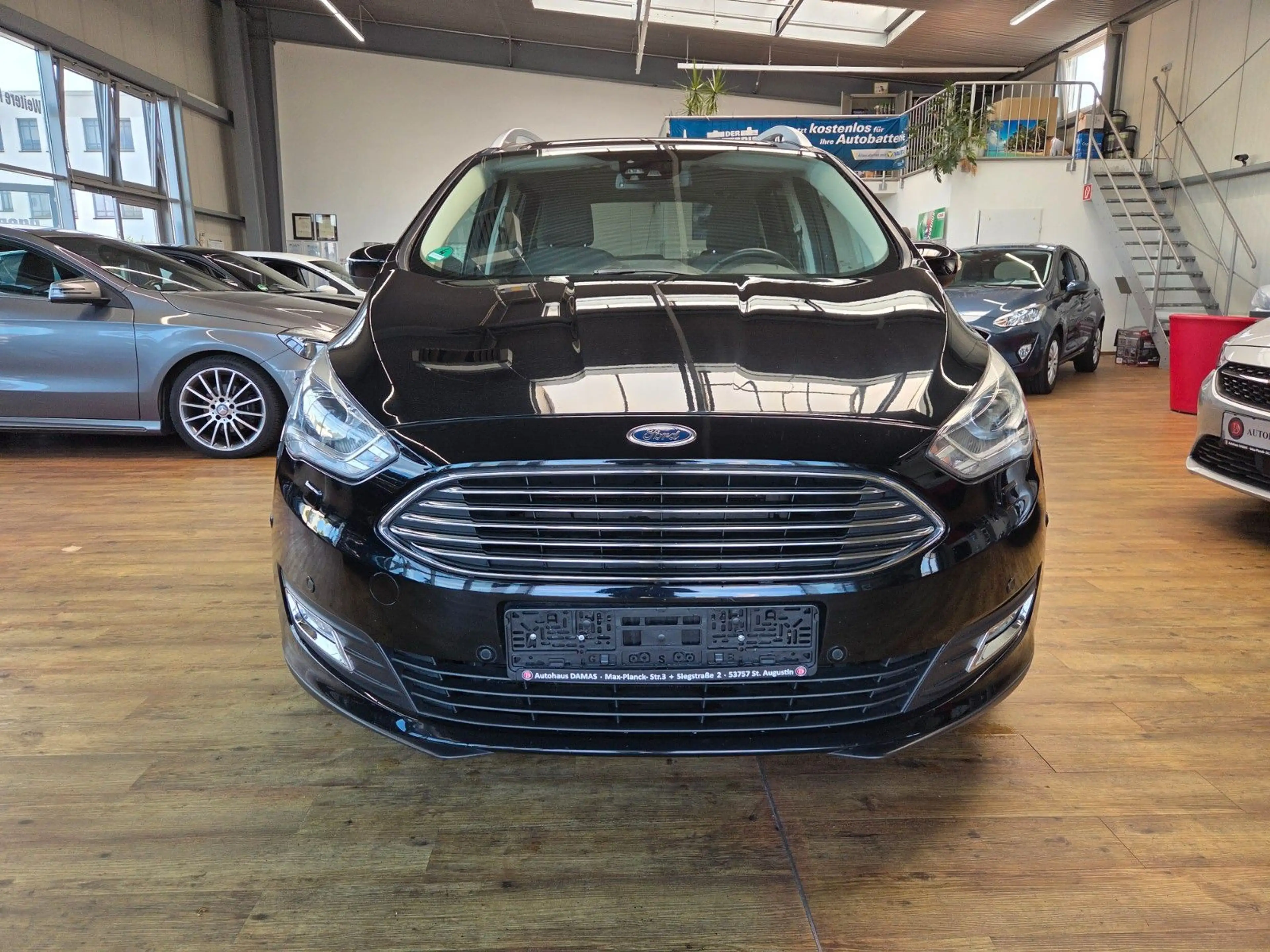 Ford Grand C-Max Grand C-MAX Titanium 7Sitze — photo 2