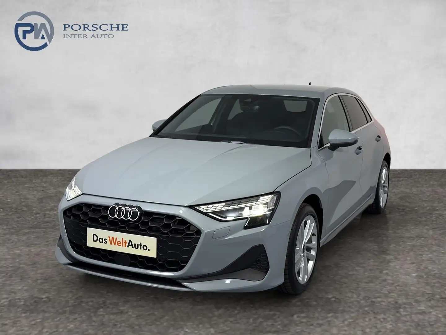 Audi A3 30 TFSI Grau - 1