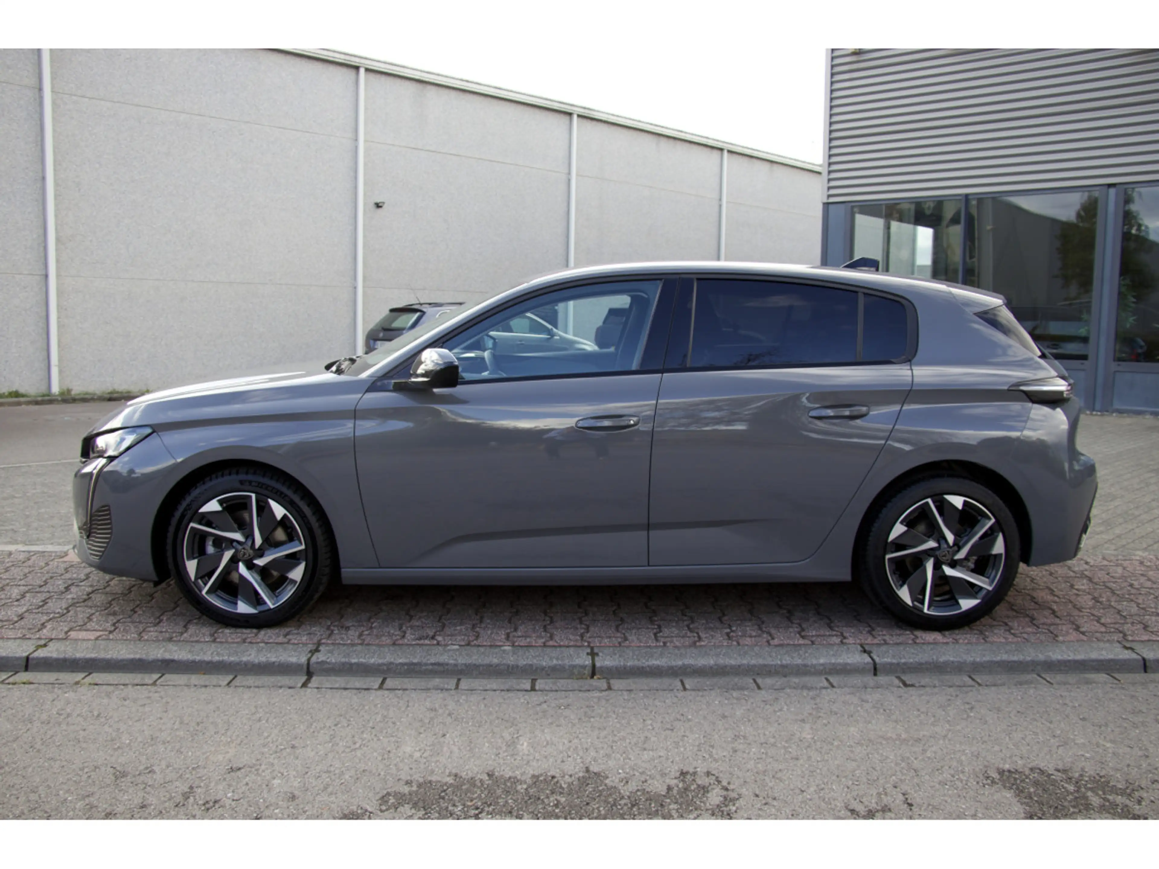 Peugeot 308 1.5 BlueHDi 130 EAT8 Allure ACC 360° Navi LED PDC — photo 3