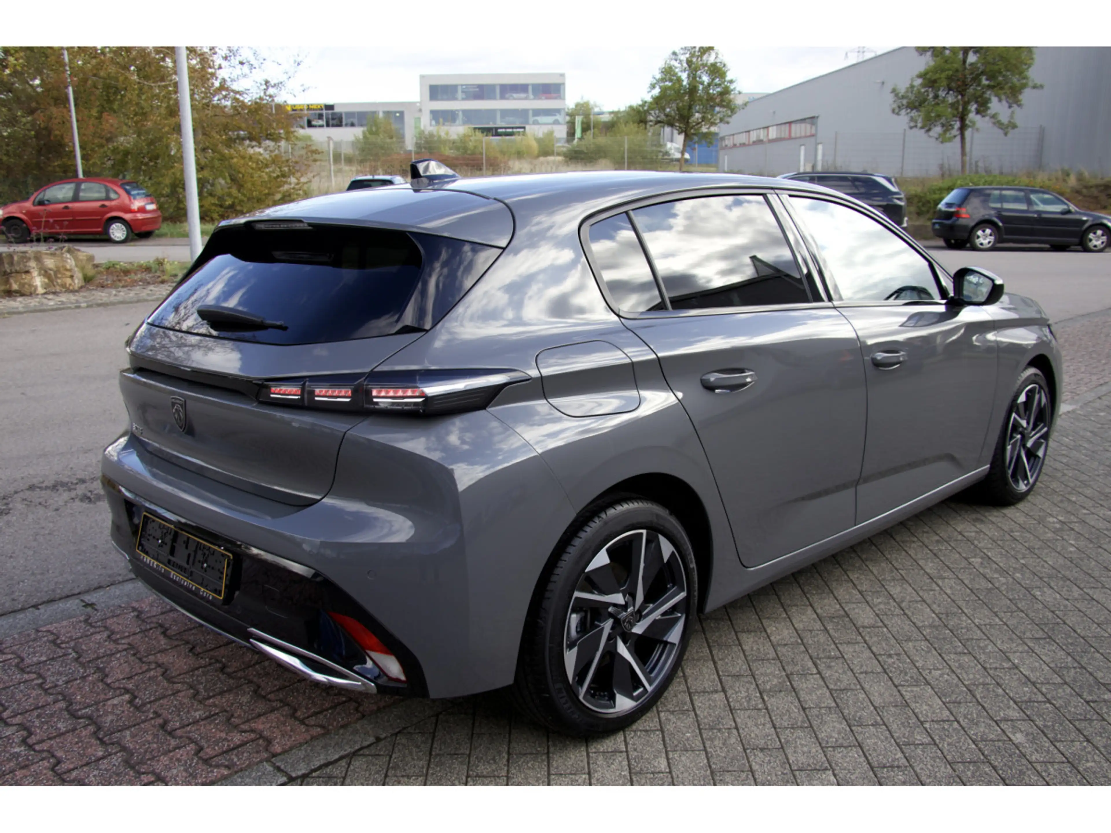 Peugeot 308 1.5 BlueHDi 130 EAT8 Allure ACC 360° Navi LED PDC — photo 5