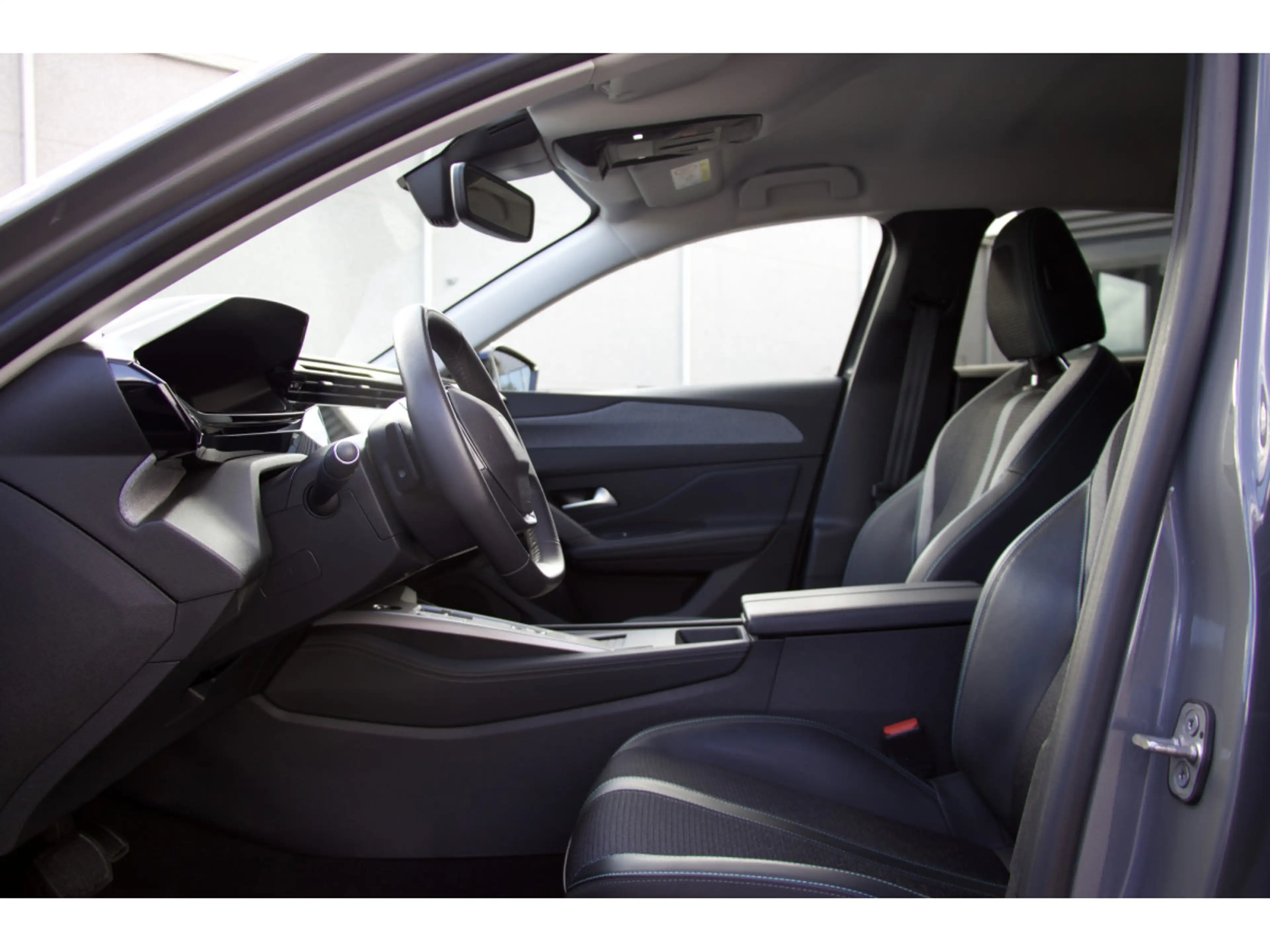 Peugeot 308 1.5 BlueHDi 130 EAT8 Allure ACC 360° Navi LED PDC — photo 7