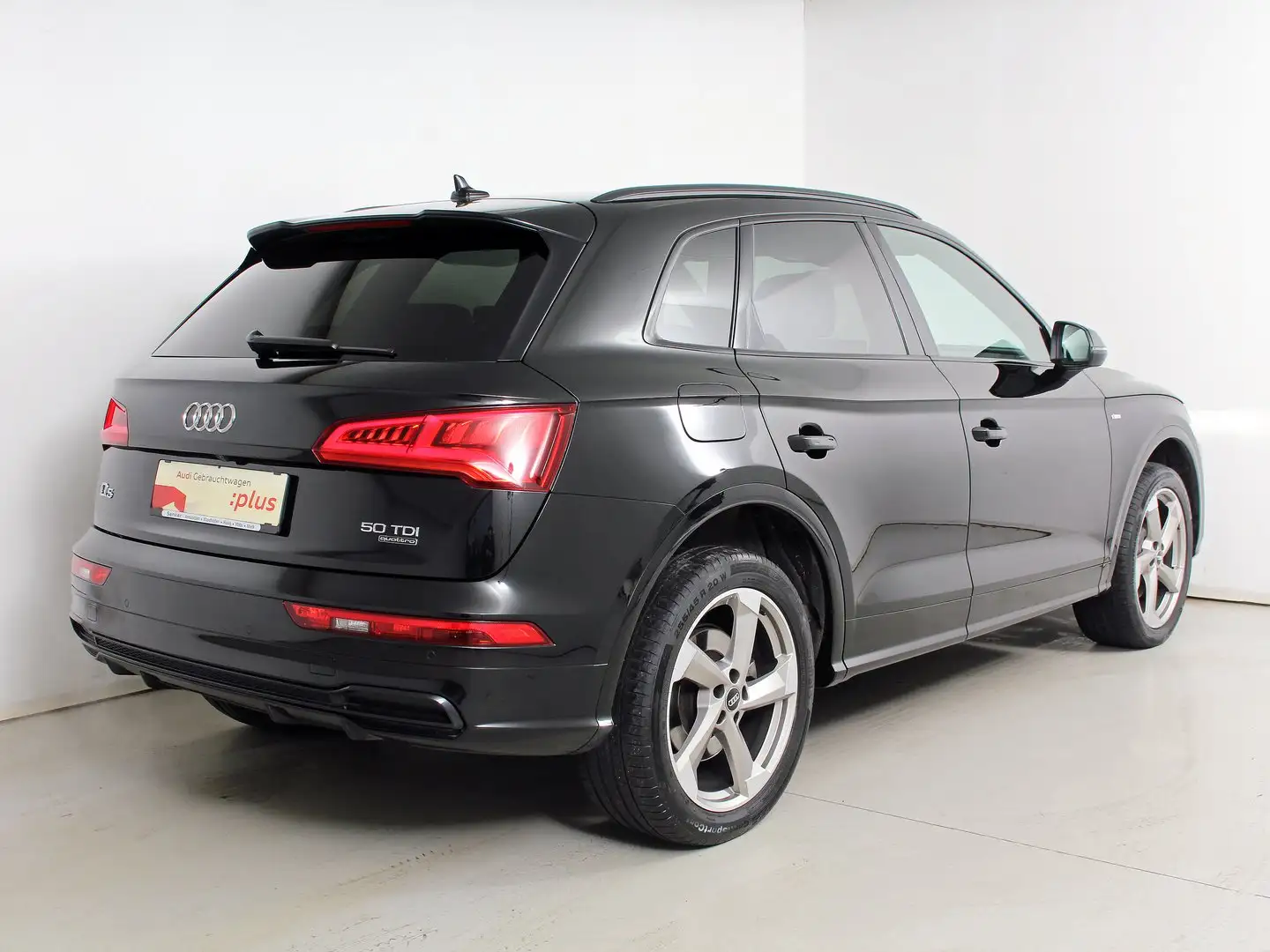 Audi Q5 50 TDI quattro intense Schwarz - 2
