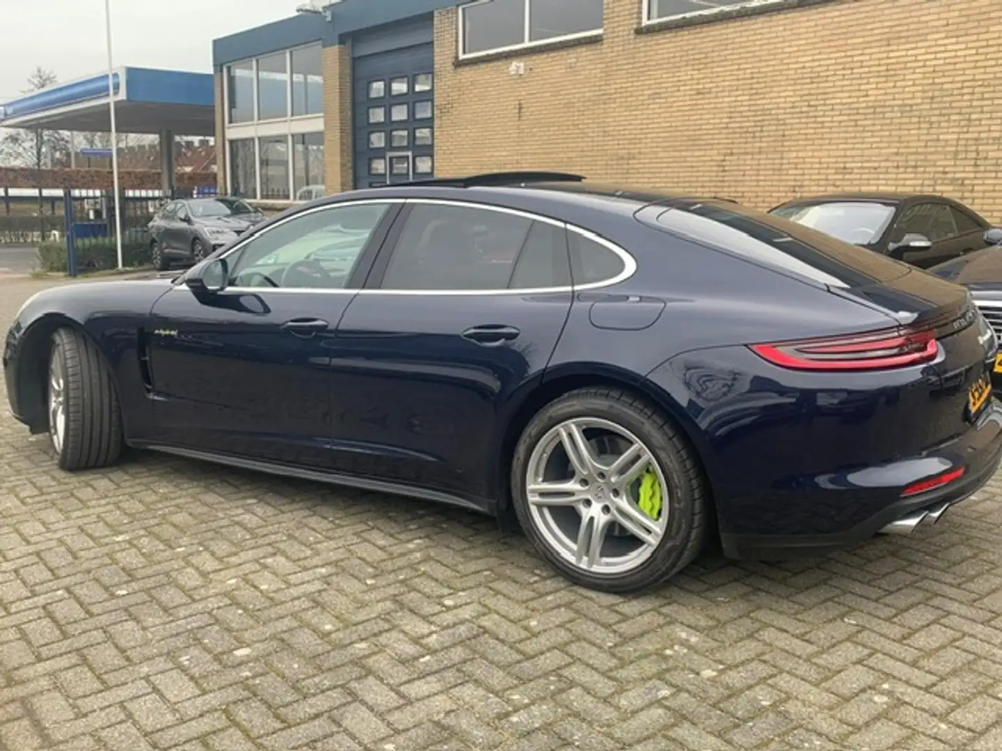 Porsche Panamera 2.9 4 E-Hybrid Blauw - 2