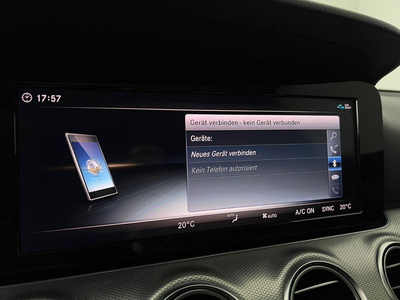 Mercedes-Benz E 350 d / 4x4 / 1.HAND/ PANO / GARANTIE / LED / — photo 26