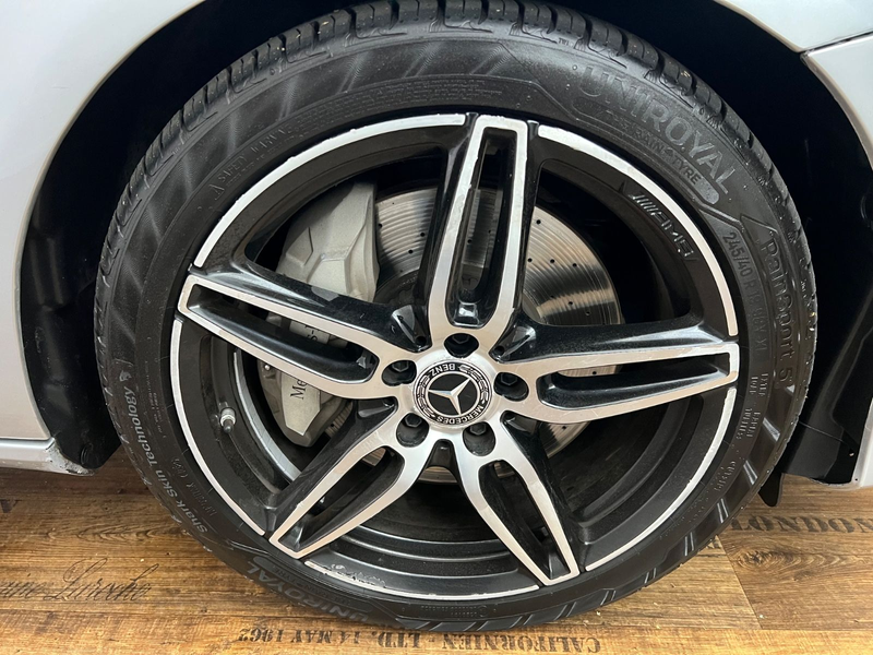 Mercedes-Benz E 350 d / 4x4 / 1.HAND/ PANO / GARANTIE / LED / — photo 12