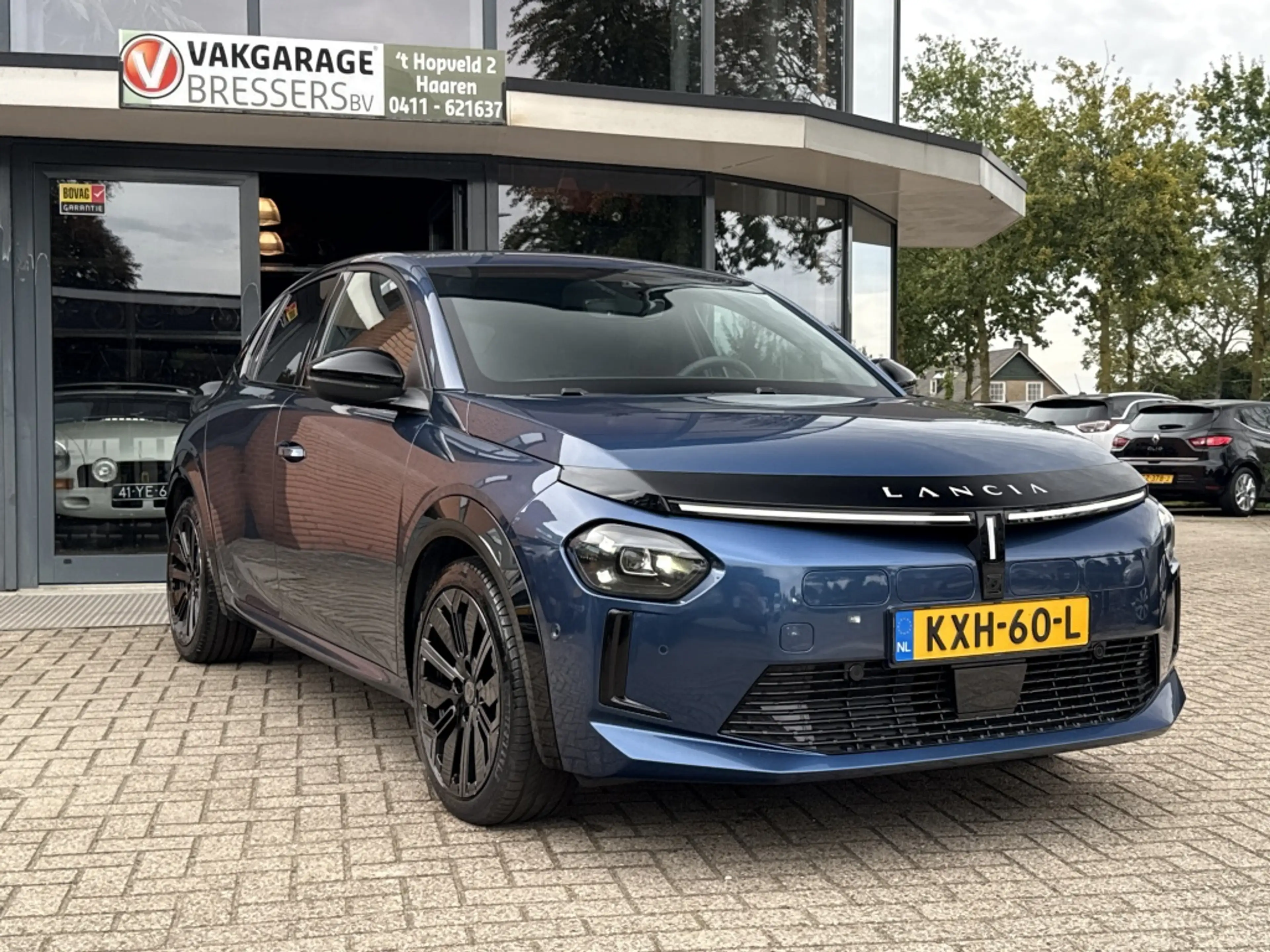 Lancia Ypsilon Edizone Cassina Limitata 51 kWh — photo 4