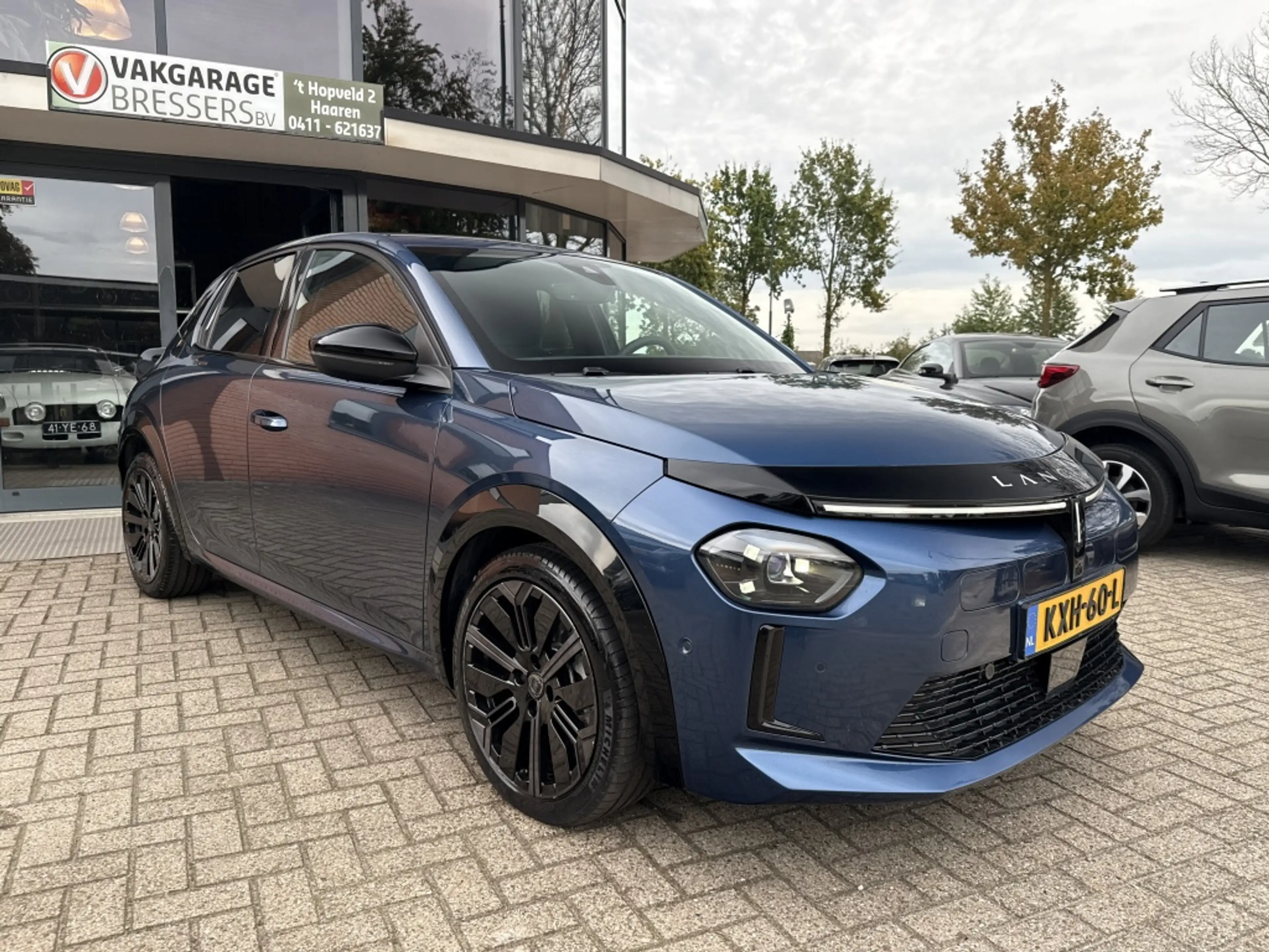 Lancia Ypsilon Edizone Cassina Limitata 51 kWh — photo 5