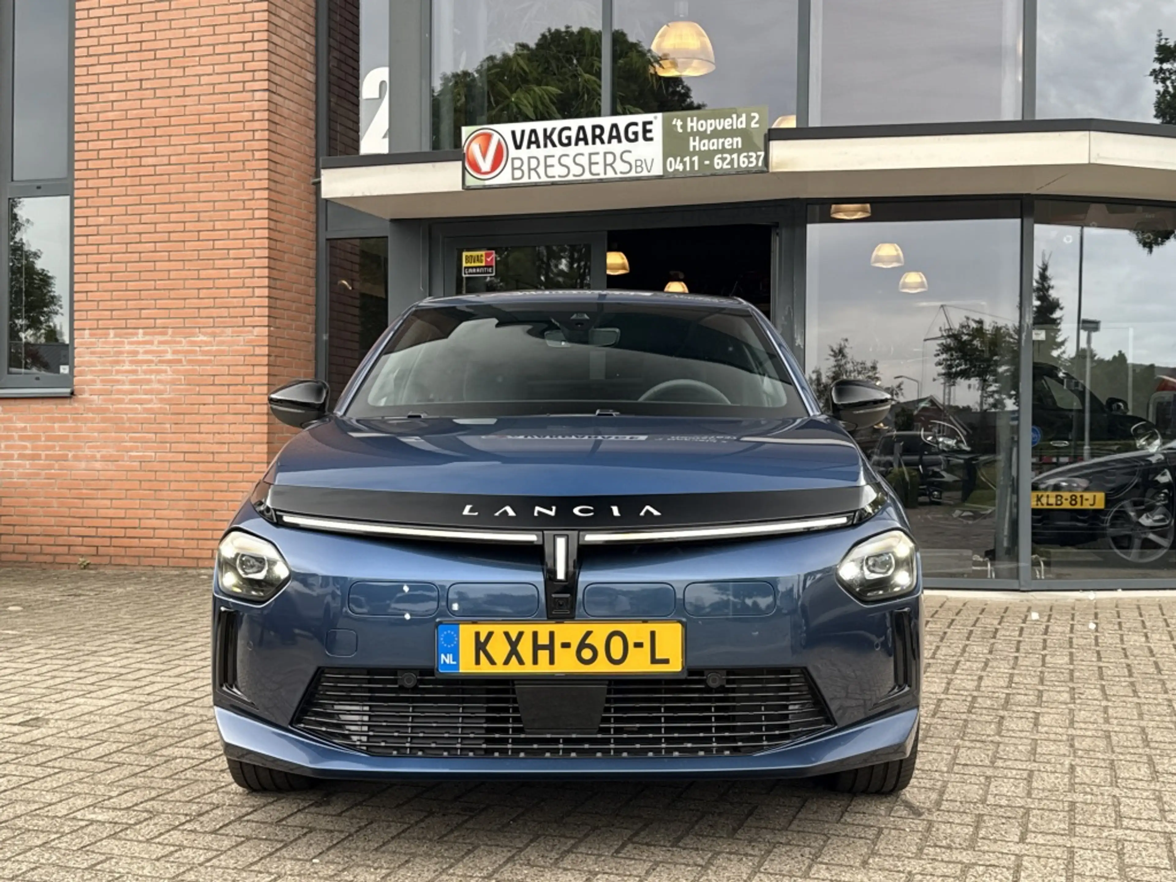 Lancia Ypsilon Edizone Cassina Limitata 51 kWh — photo 3
