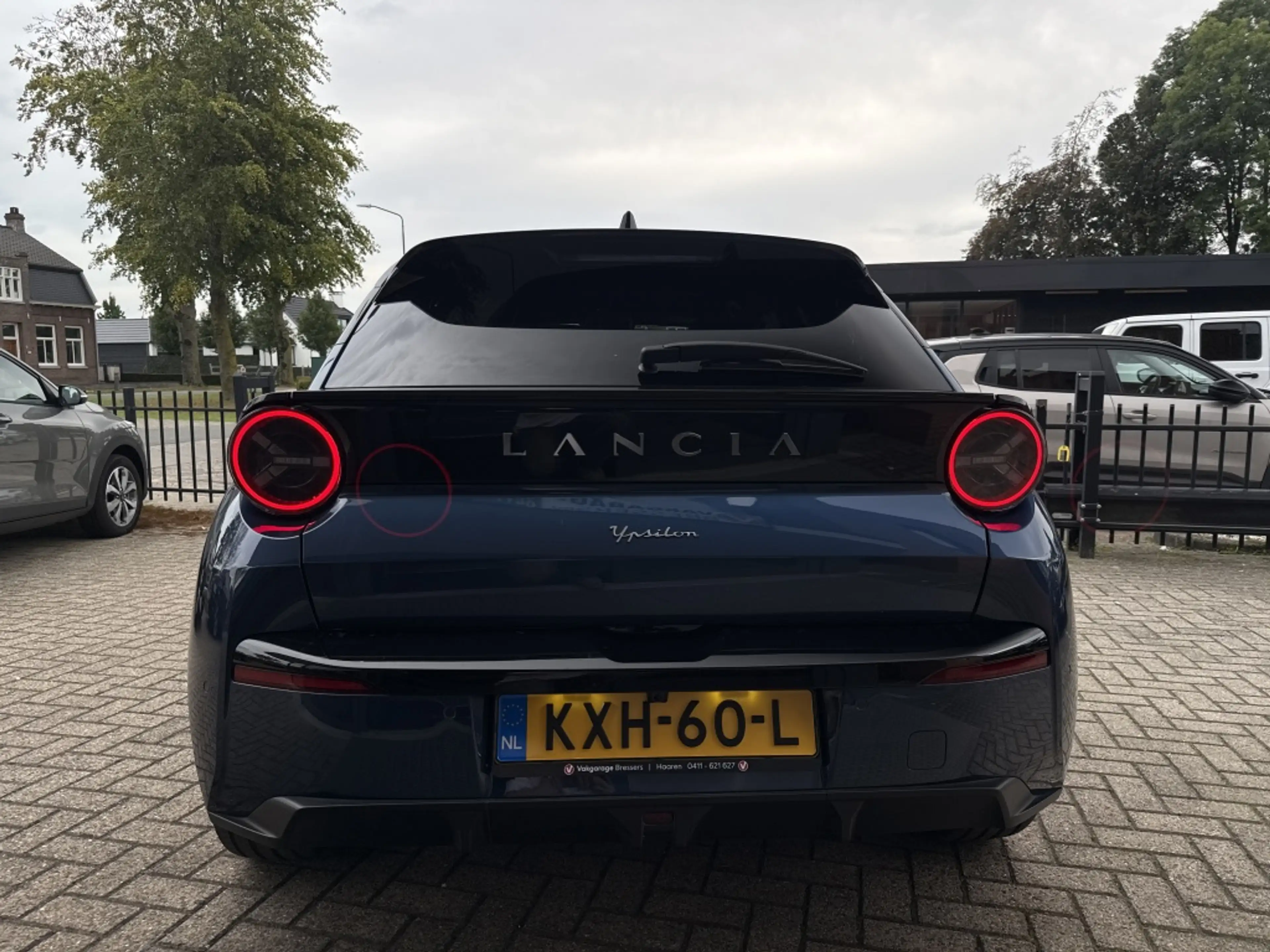 Lancia Ypsilon Edizone Cassina Limitata 51 kWh — photo 7