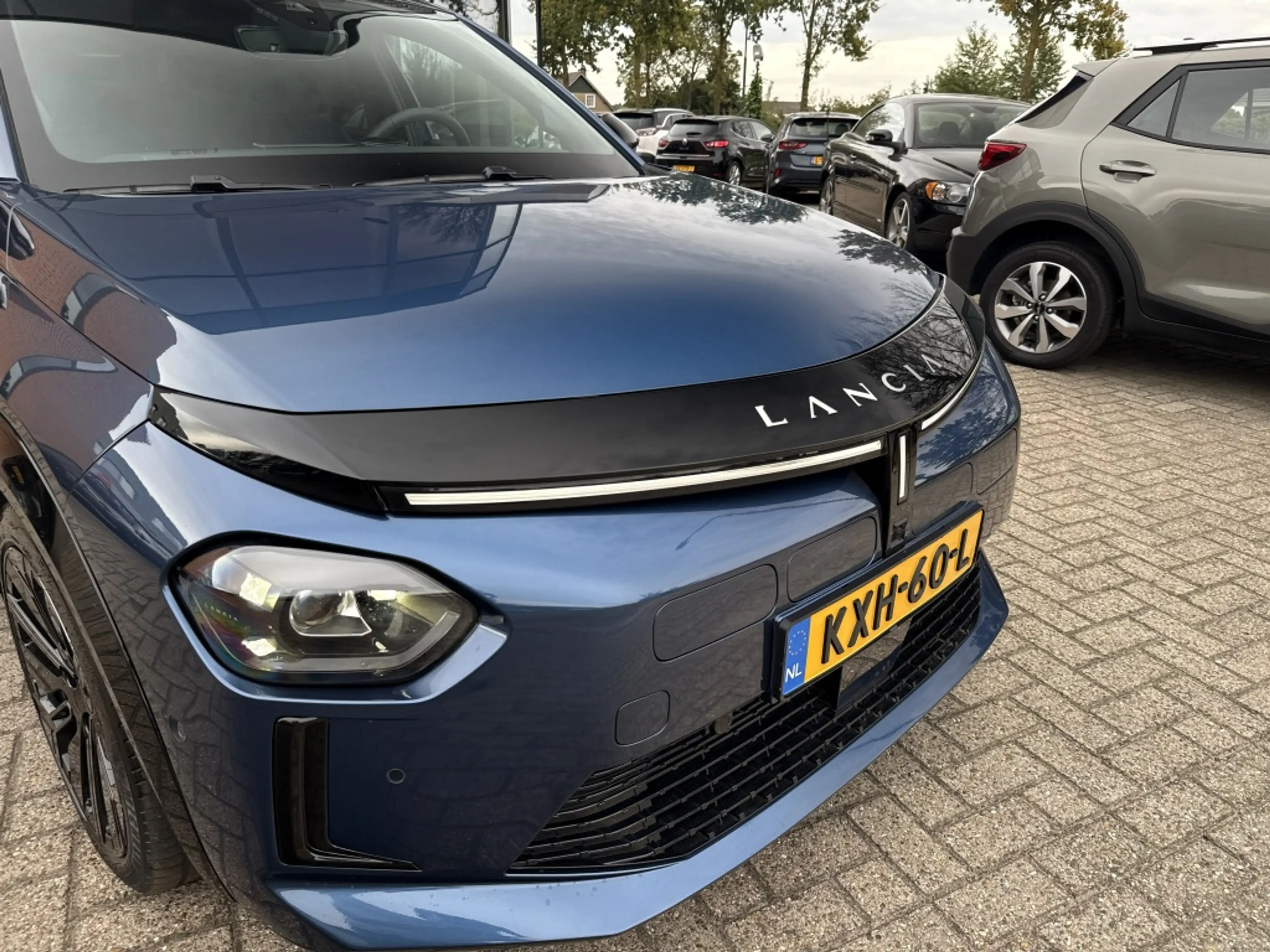 Lancia Ypsilon Edizone Cassina Limitata 51 kWh — photo 13