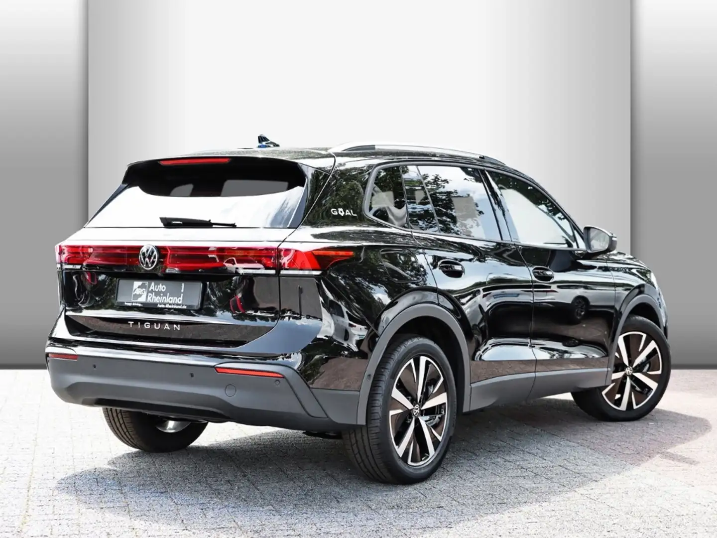 Volkswagen Tiguan Life 2,0 l DSG/GOAL/PLUSP./KEYLESS/AHK/APP Schwarz - 2