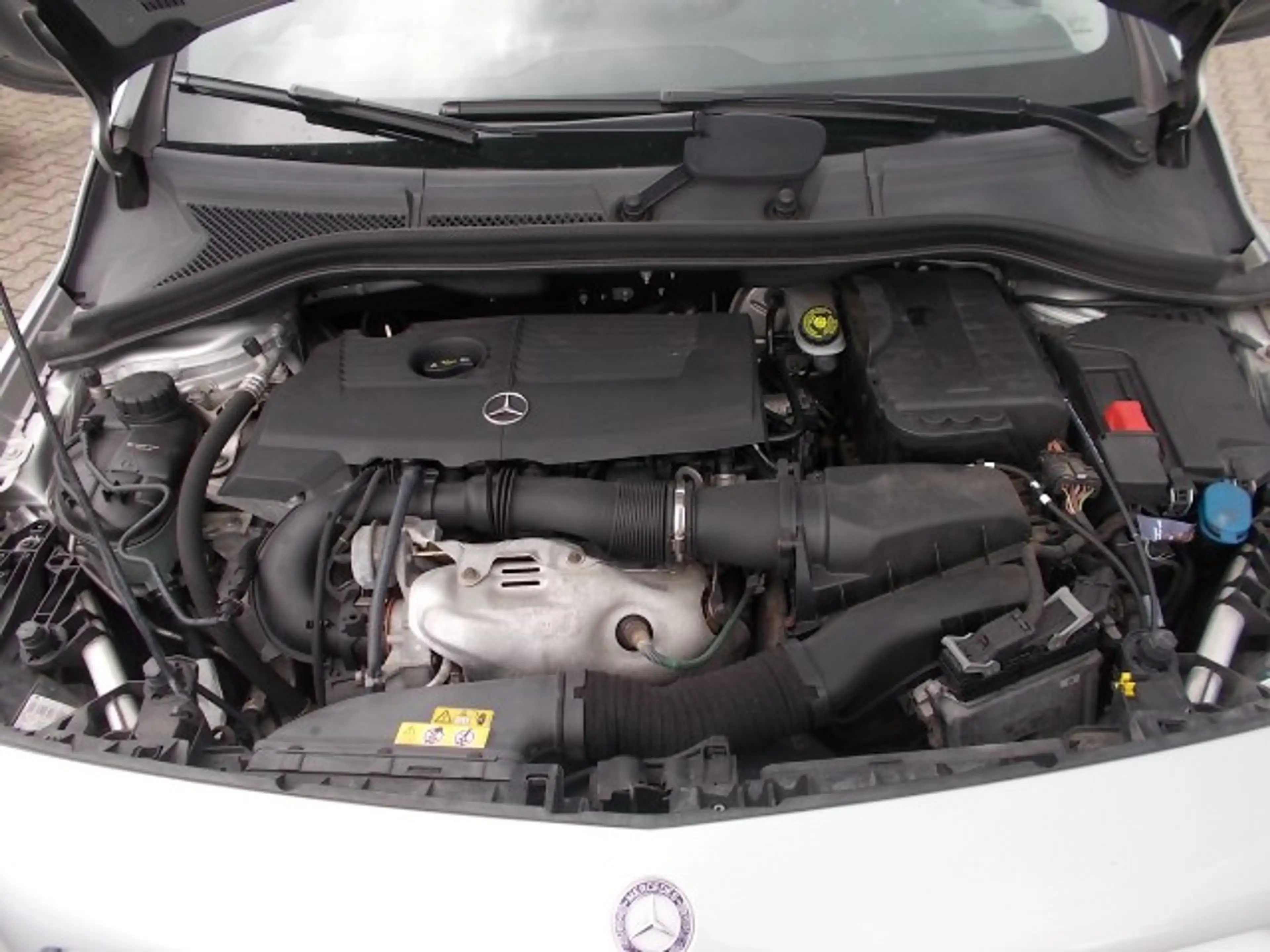 Mercedes-Benz B 180 B180, Navi, AHK, SHZ, zus. Winterräder — photo 11