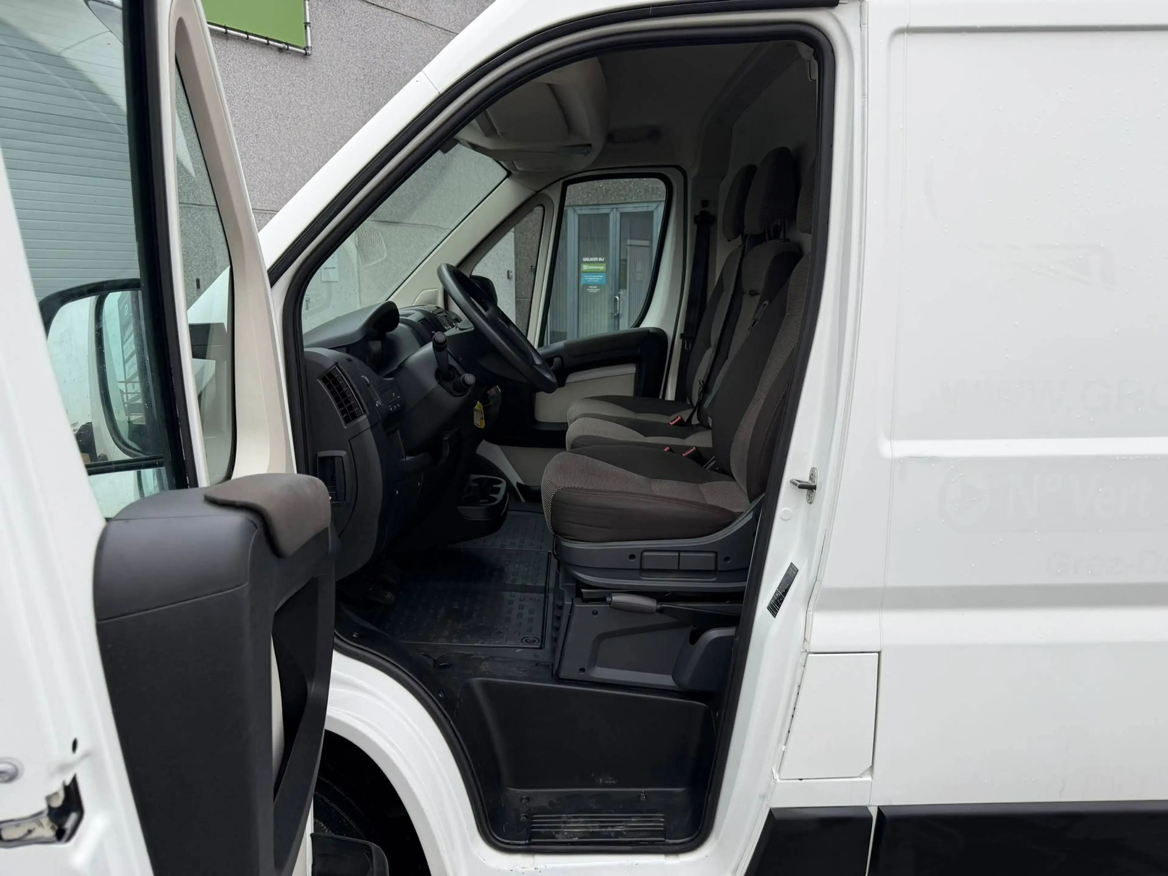 Peugeot Boxer (Stock ID 73604) — photo 11