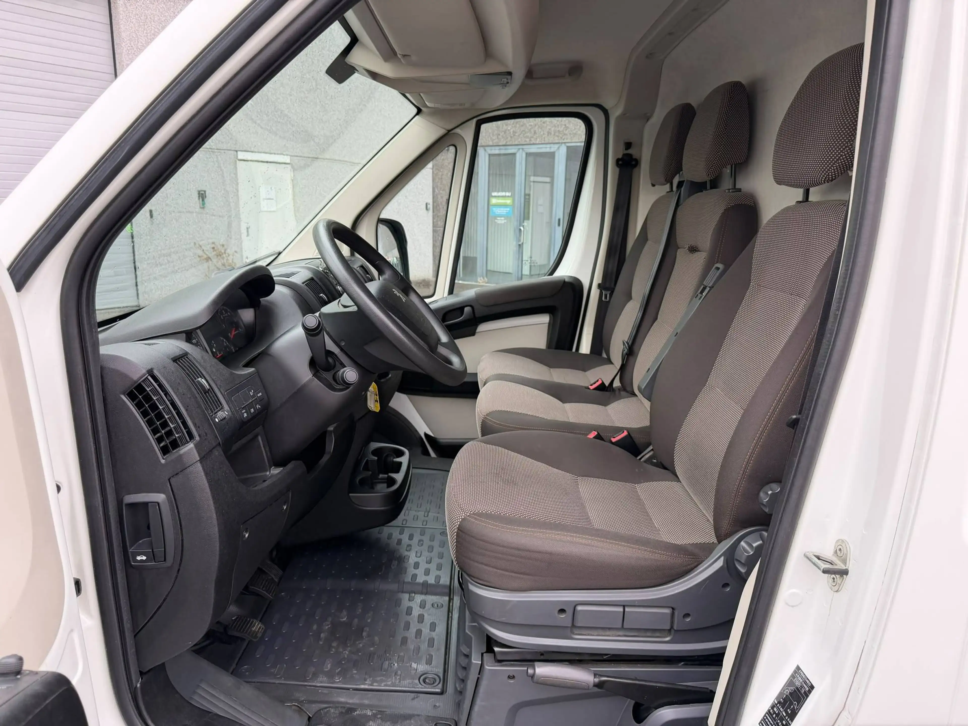 Peugeot Boxer (Stock ID 73604) — photo 13