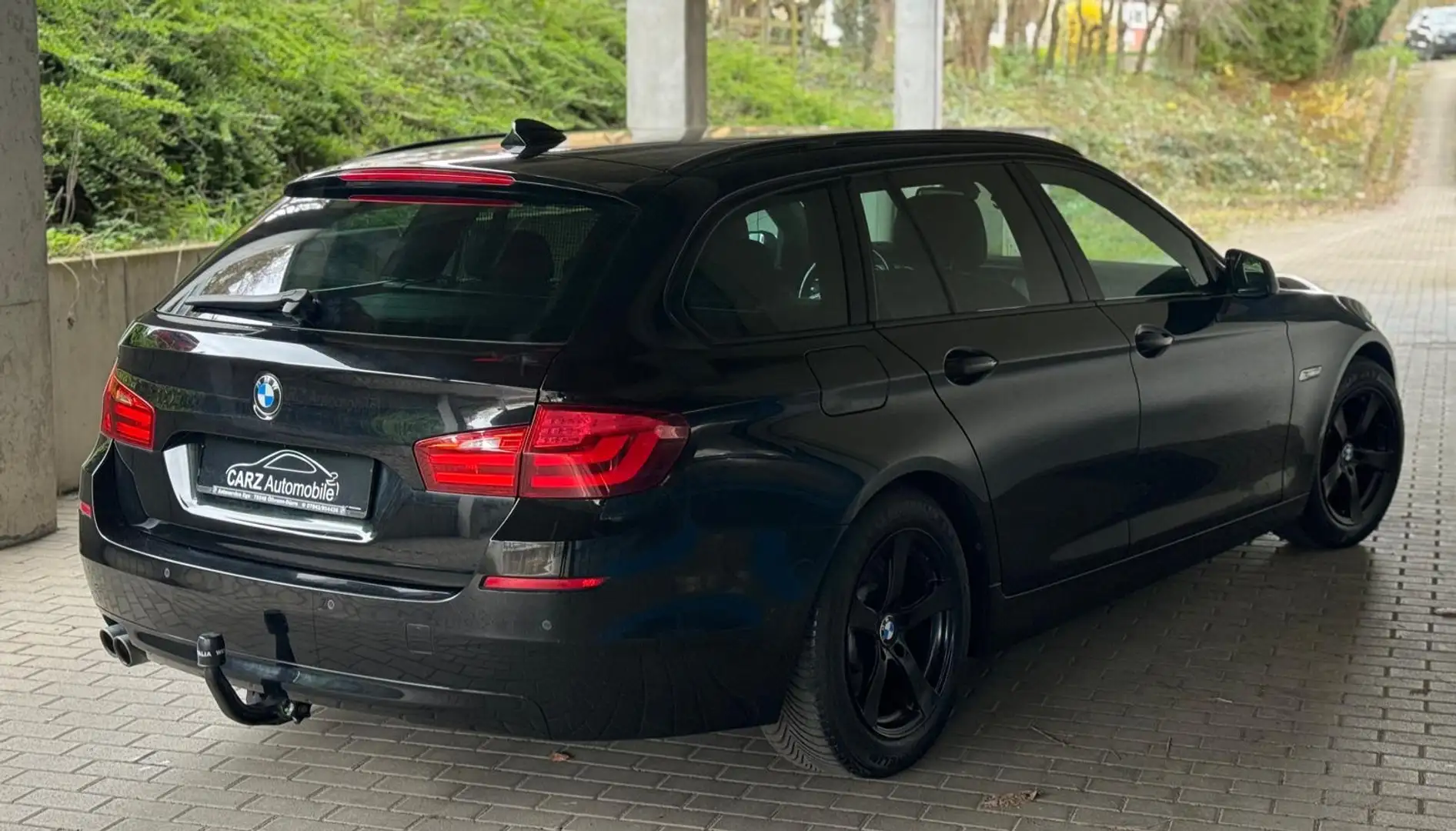 BMW 520 520d Touring Automatik ** 2. Hand ** Schwarz - 2