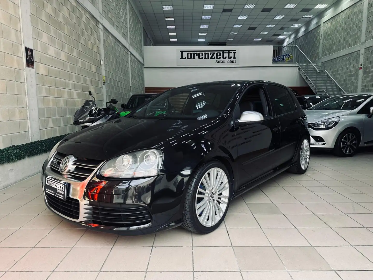 Volkswagen Golf 3.2 VR6 4mot. 5p. R32 Schwarz - 1