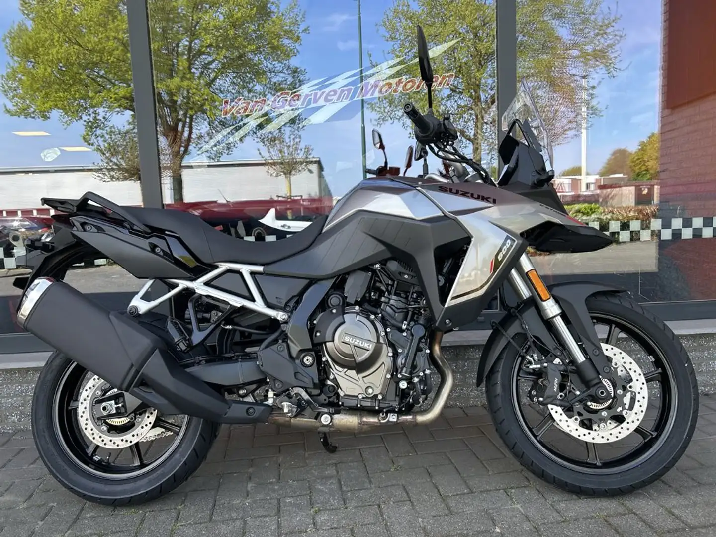 Suzuki V-Strom 800 - 1