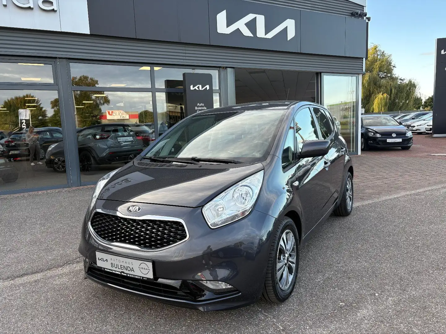 Kia Venga 1.6 Spirit Automatik Grau - 2