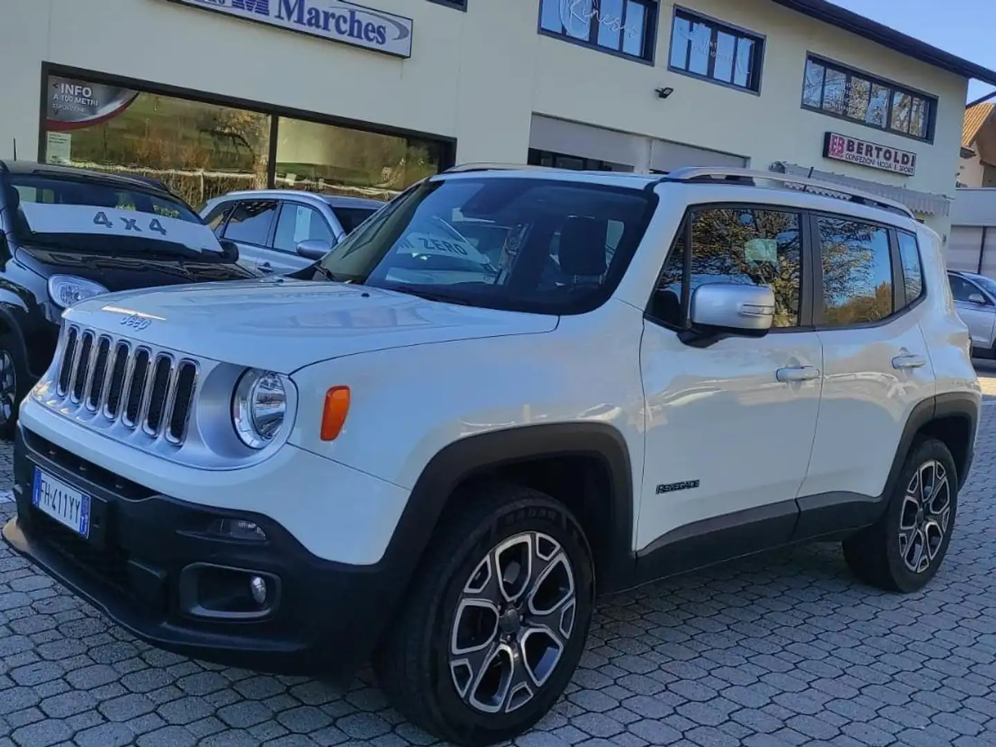 Jeep Renegade 2.0 MJT 140CV LIMITED 4X4 4WD GANCIO TRAINO Bianco - 1