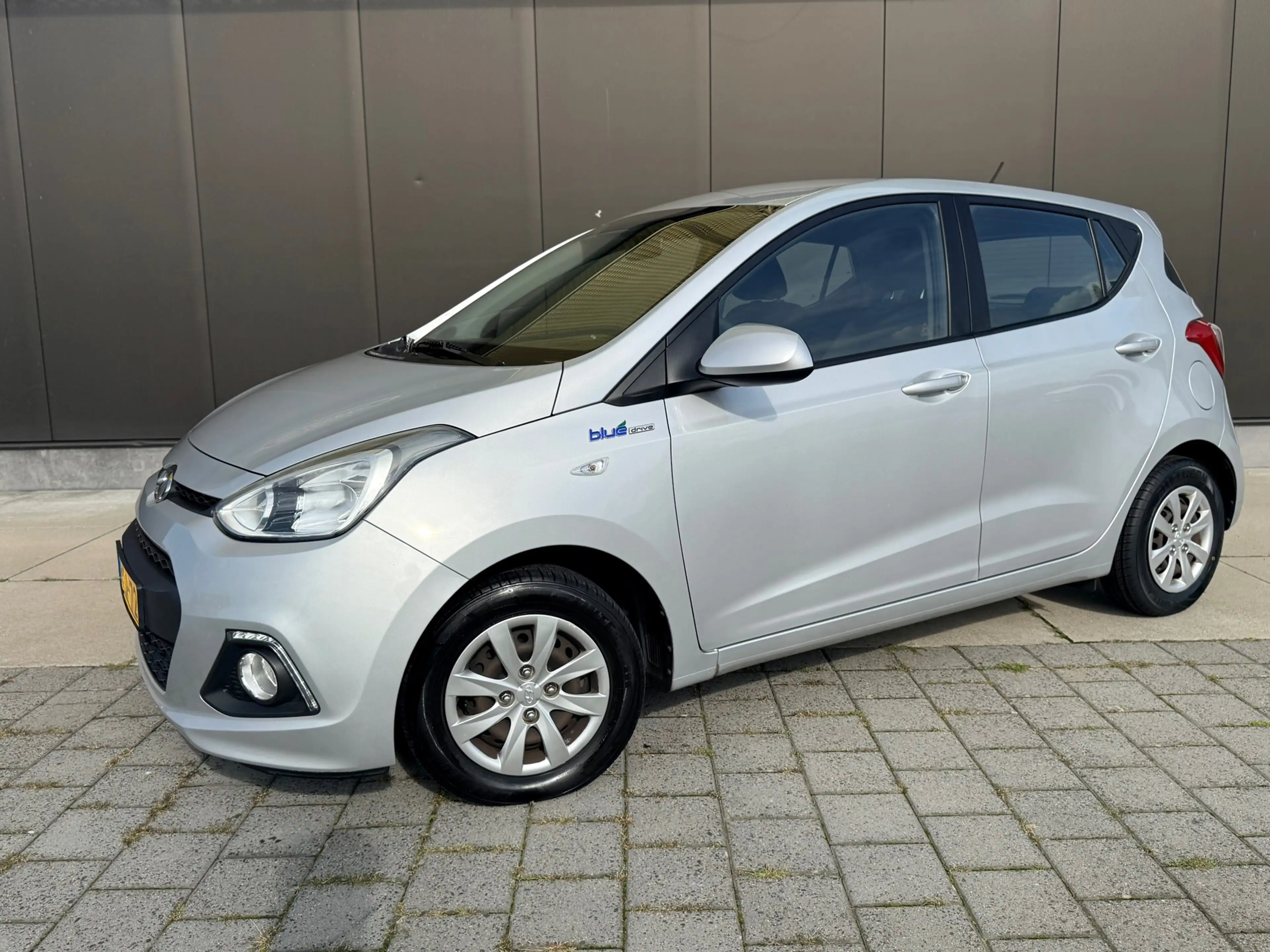 Hyundai i10 1.0i i-Motion Comf Plus | Cruise | Clima | Bluet | — photo 2