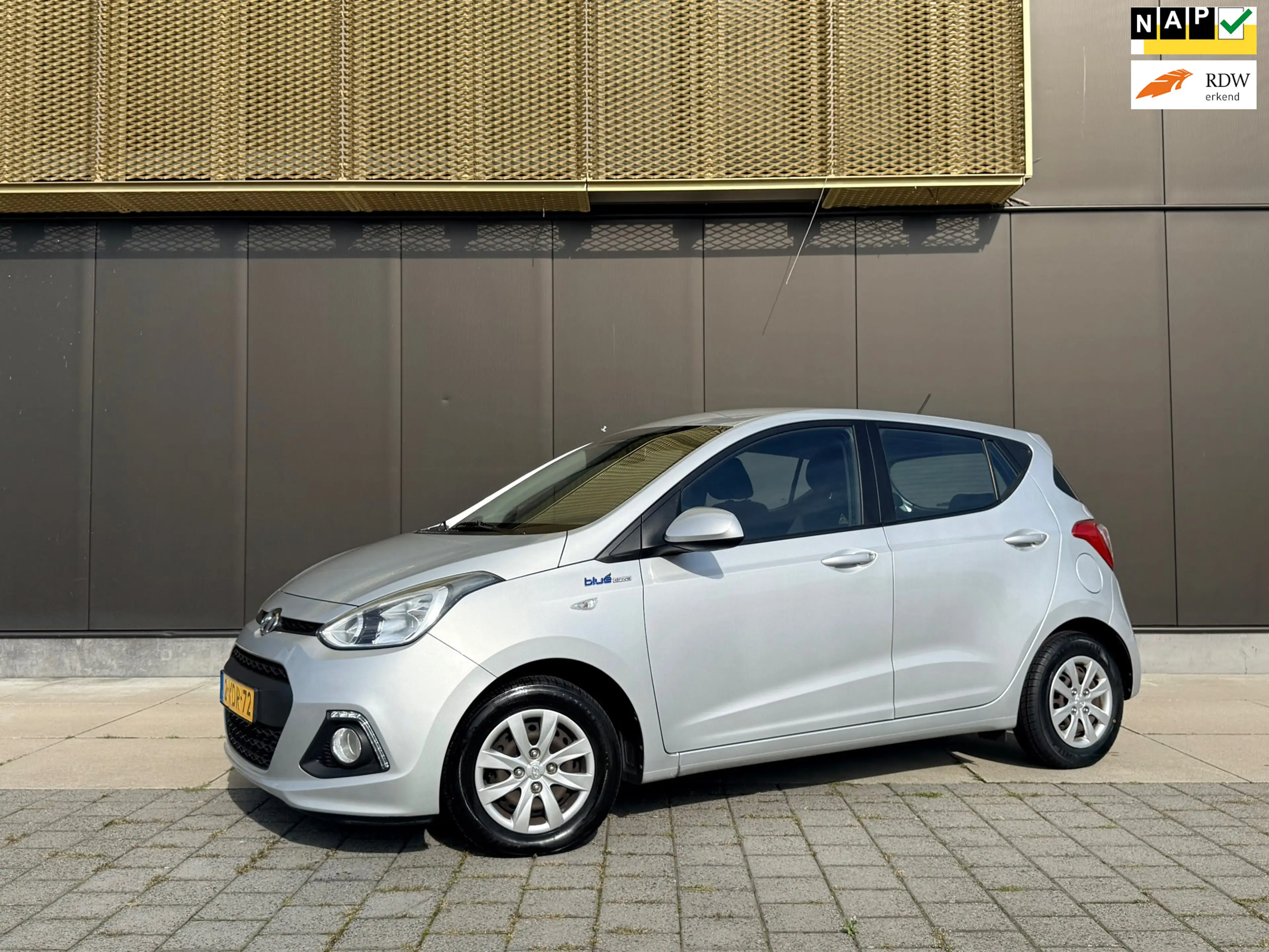 Hyundai i10 1.0i i-Motion Comf Plus | Cruise | Clima | Bluet |