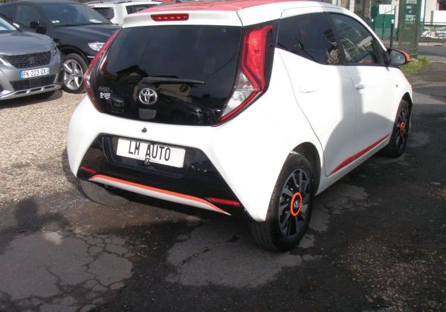Toyota Aygo II (2) 1.0 VVT-I X-TREND 2 5P Blanc - 2