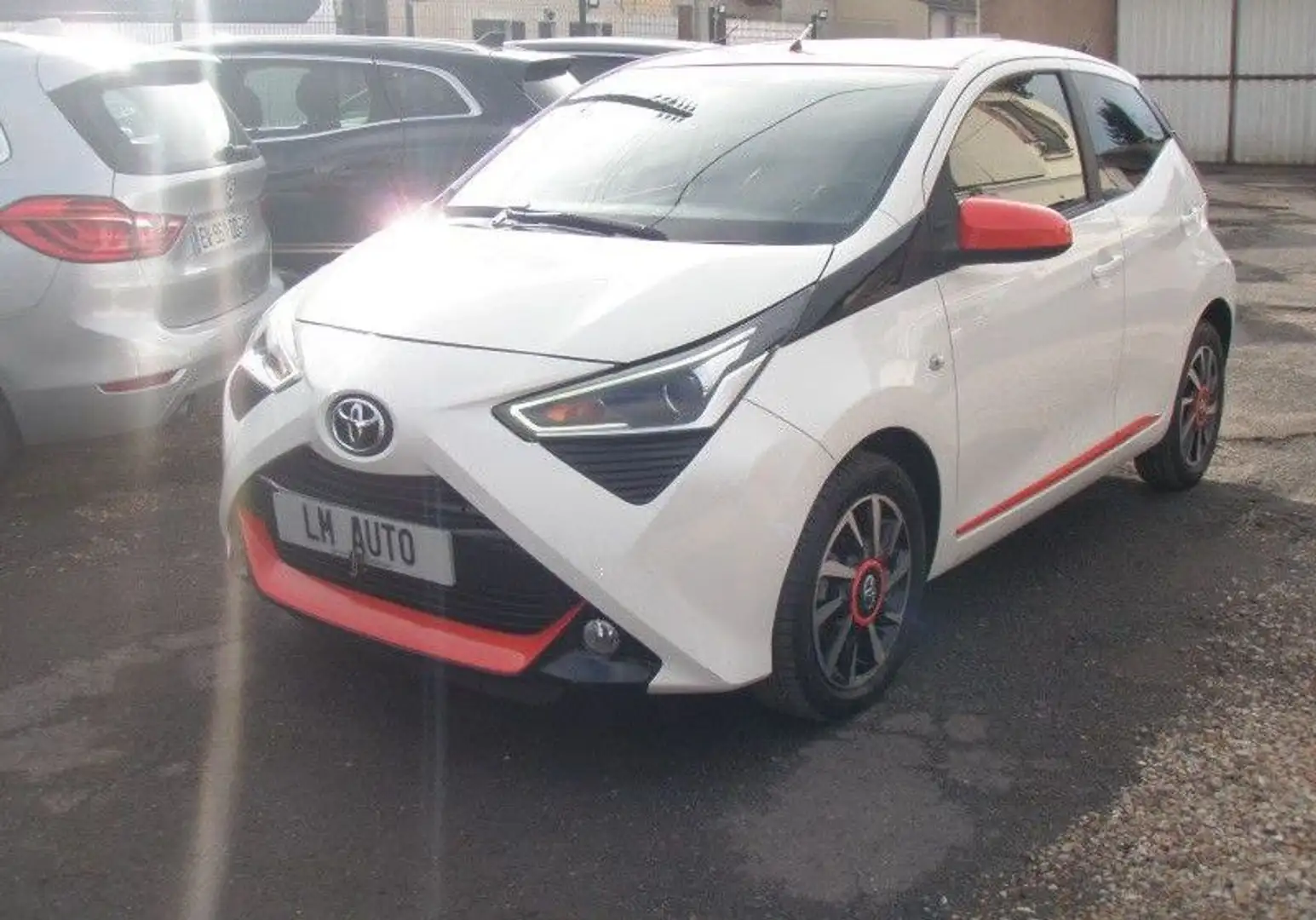 Toyota Aygo II (2) 1.0 VVT-I X-TREND 2 5P Blanc - 1