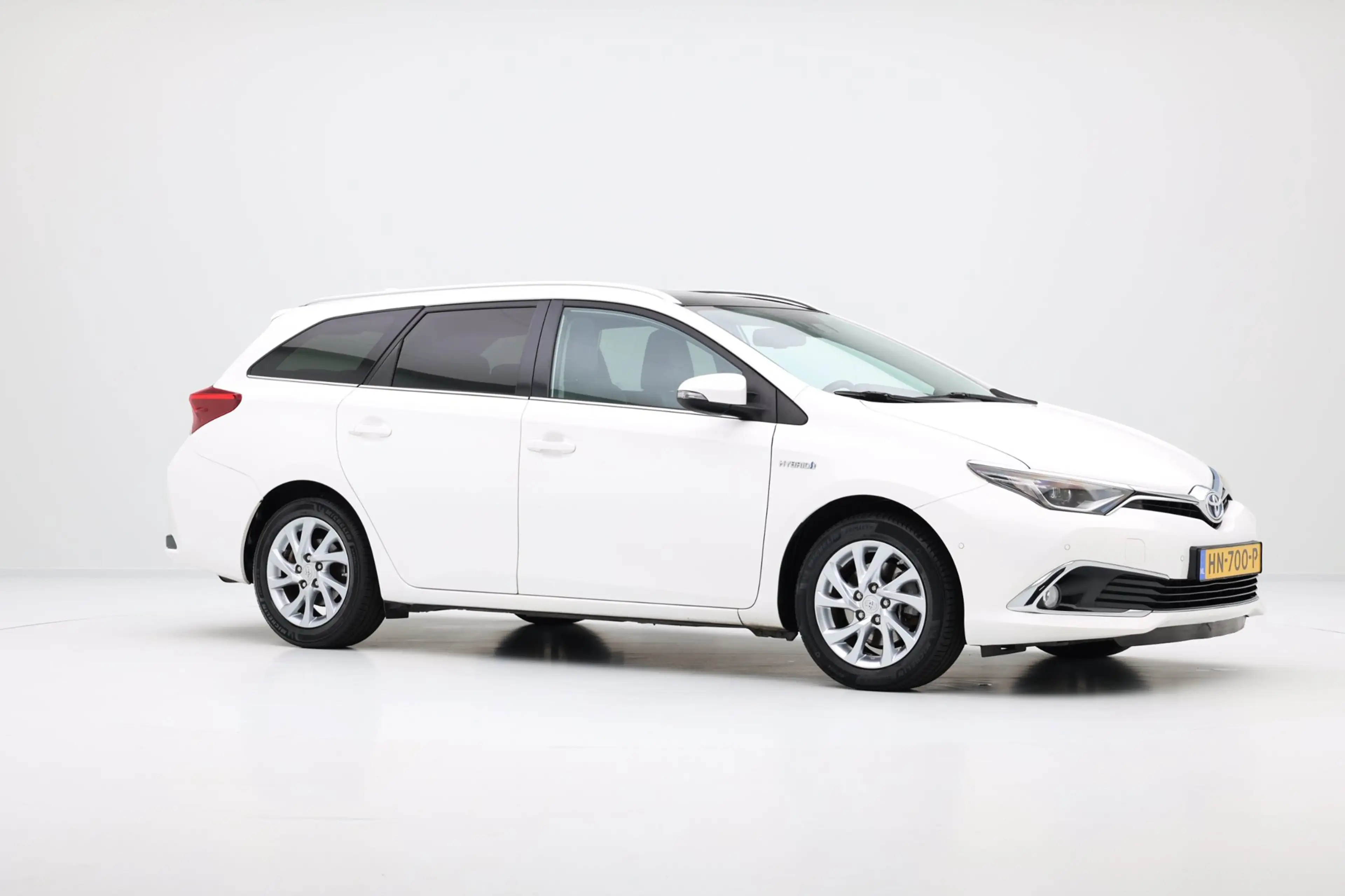 Toyota Auris Touring Sports 1.8 Hybrid Lease pro -Facelift- Pan — photo 4