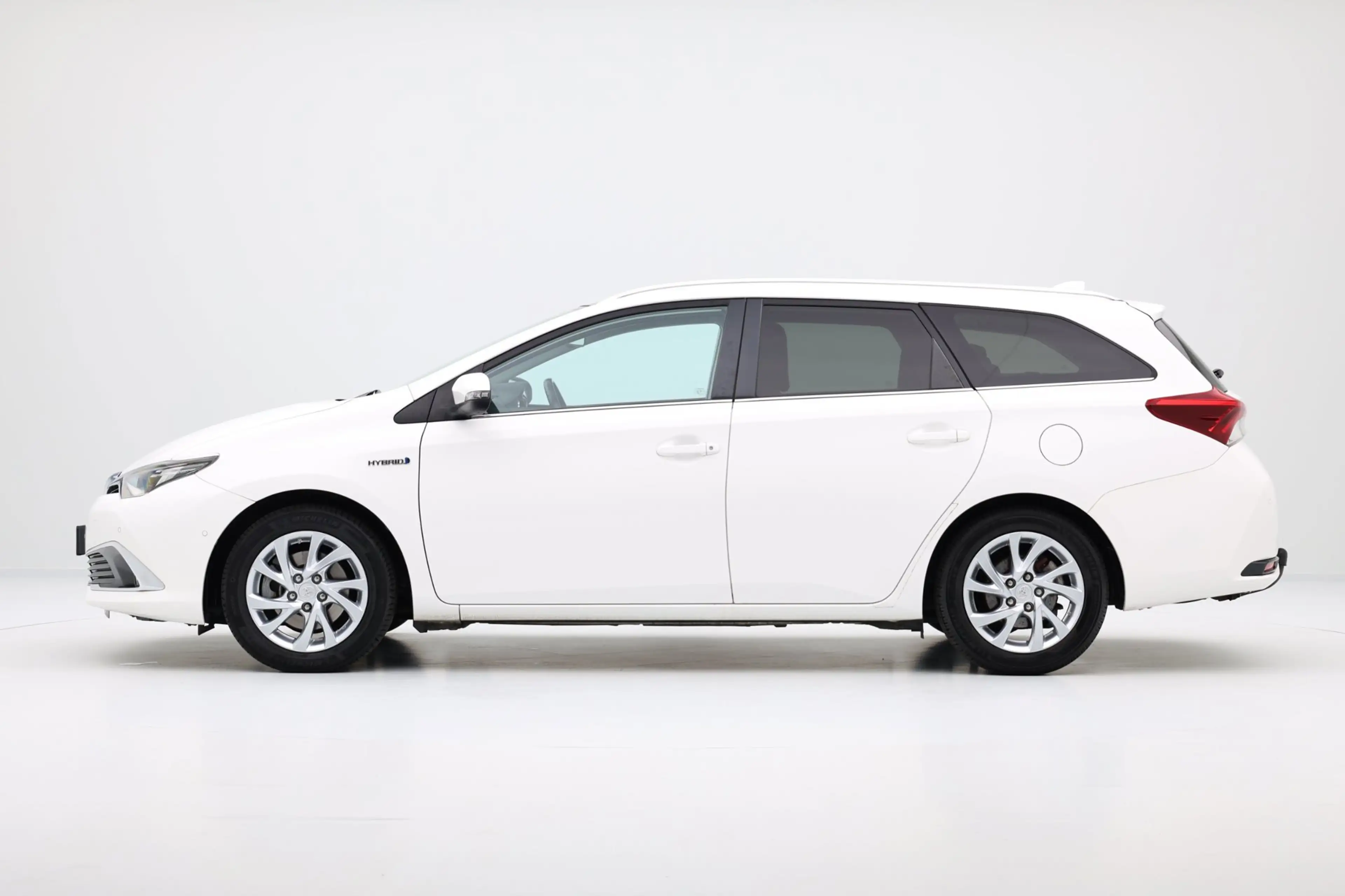 Toyota Auris Touring Sports 1.8 Hybrid Lease pro -Facelift- Pan — photo 29