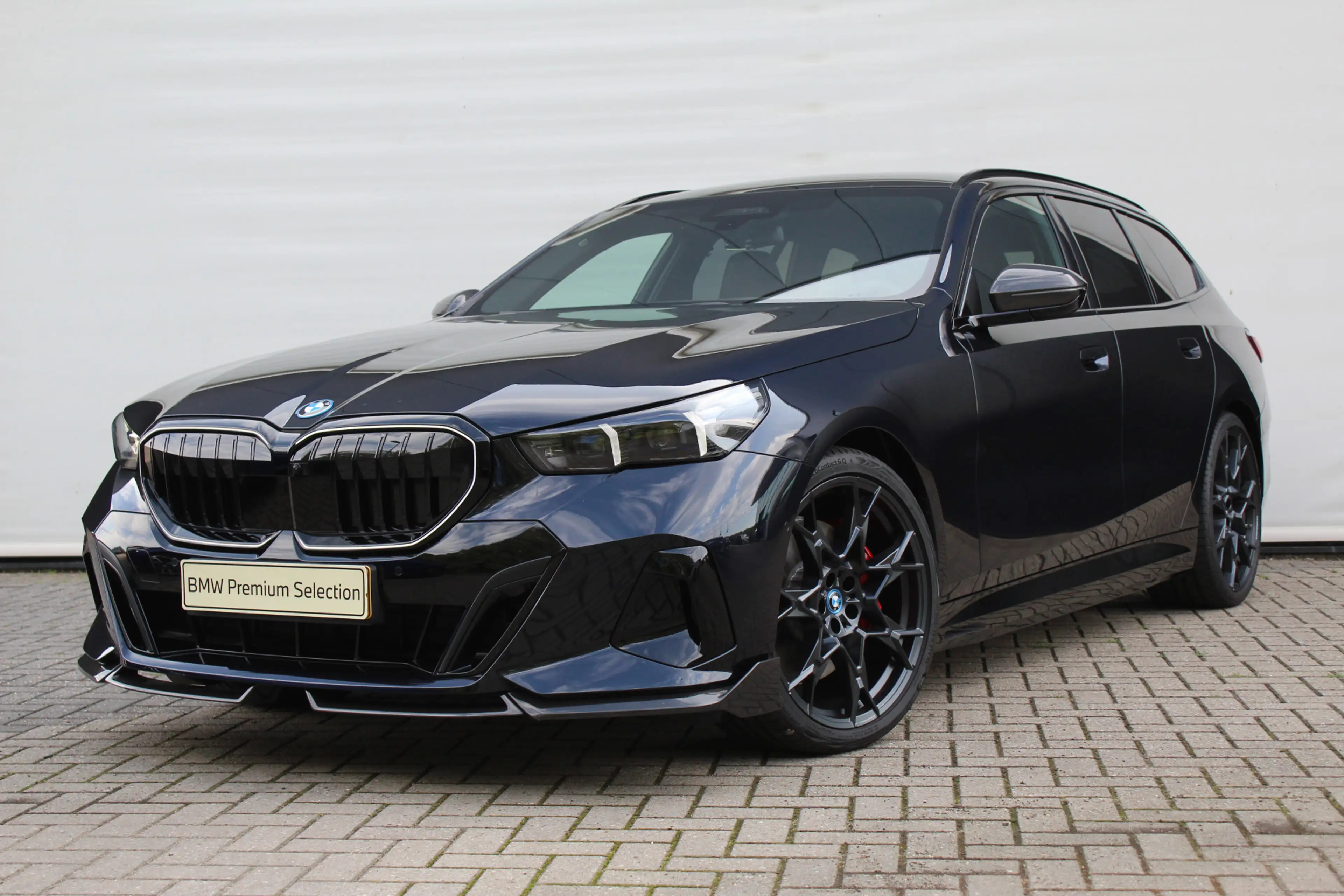 BMW i5 Touring eDrive40 M Sport / Panoramadak / Trekhaak — photo 9