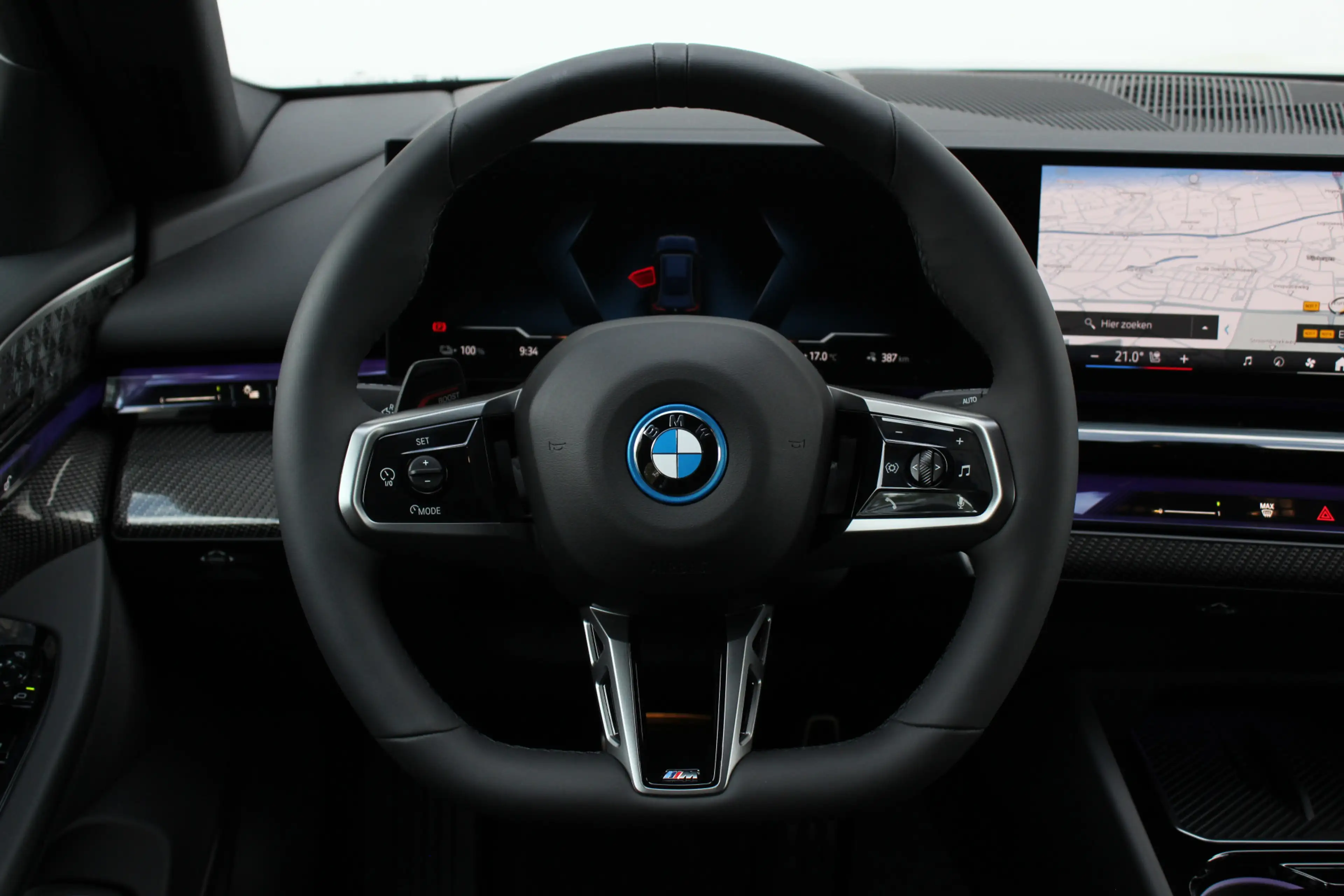 BMW i5 Touring eDrive40 M Sport / Panoramadak / Trekhaak — photo 3