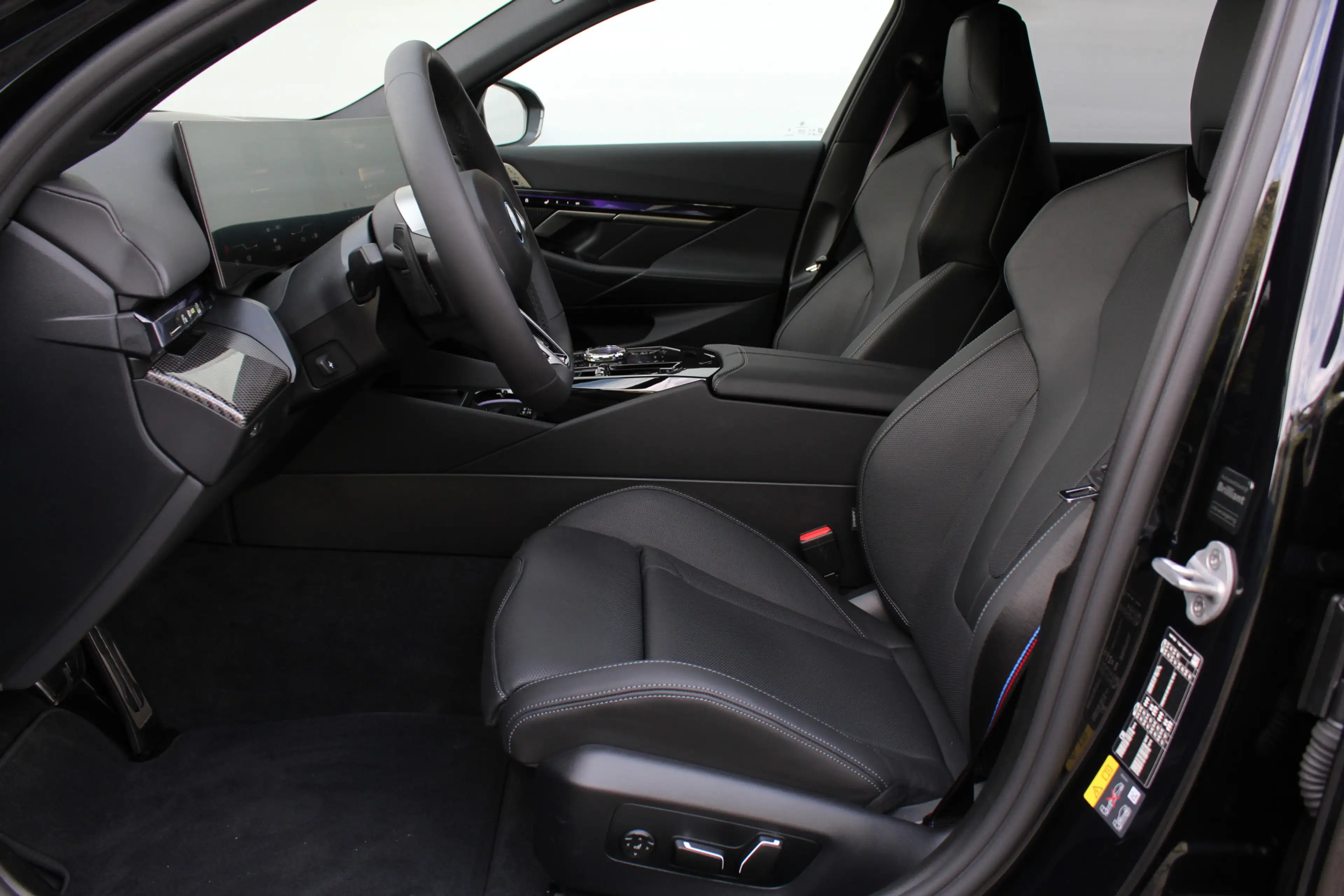 BMW i5 Touring eDrive40 M Sport / Panoramadak / Trekhaak — photo 7