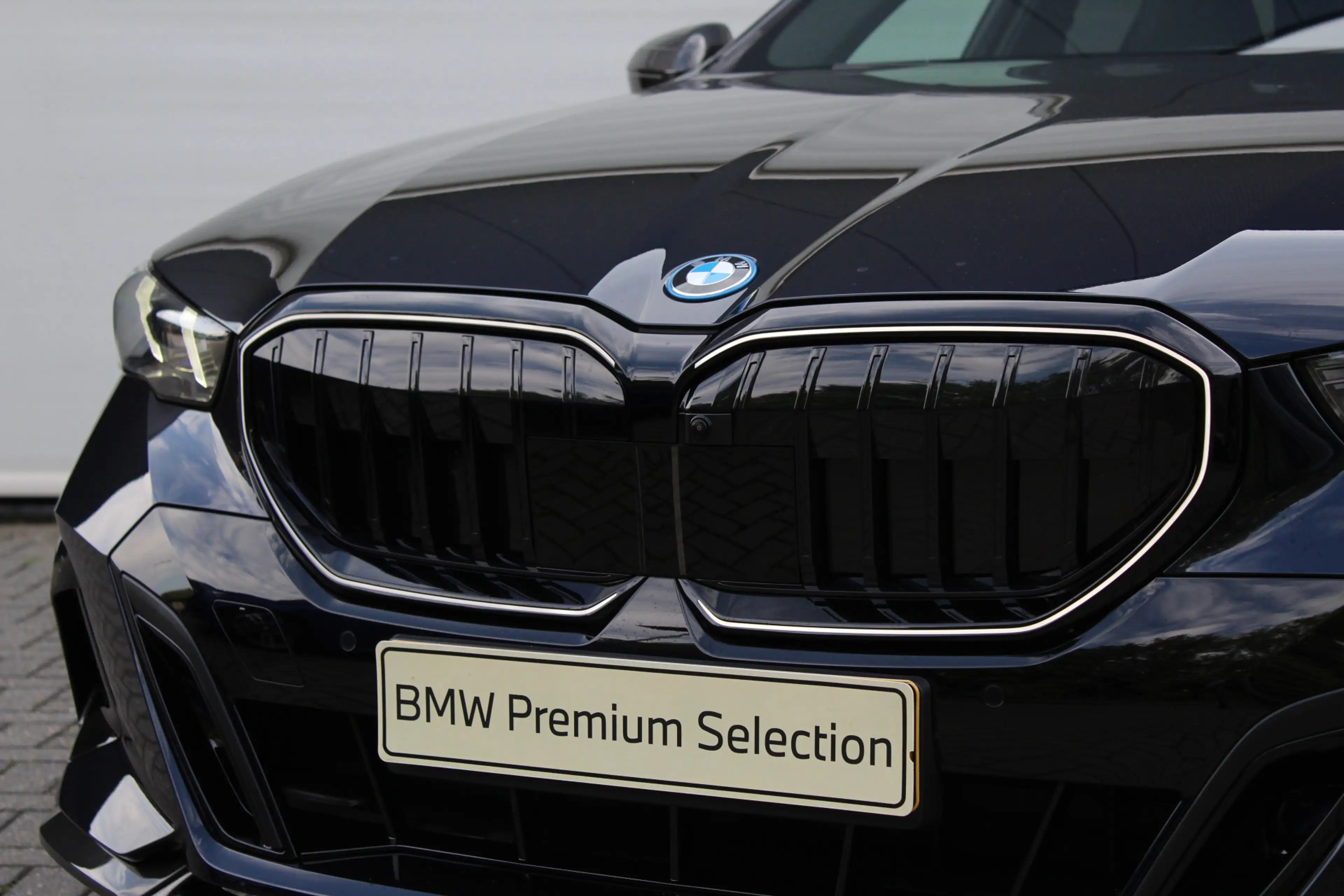 BMW i5 Touring eDrive40 M Sport / Panoramadak / Trekhaak — photo 13