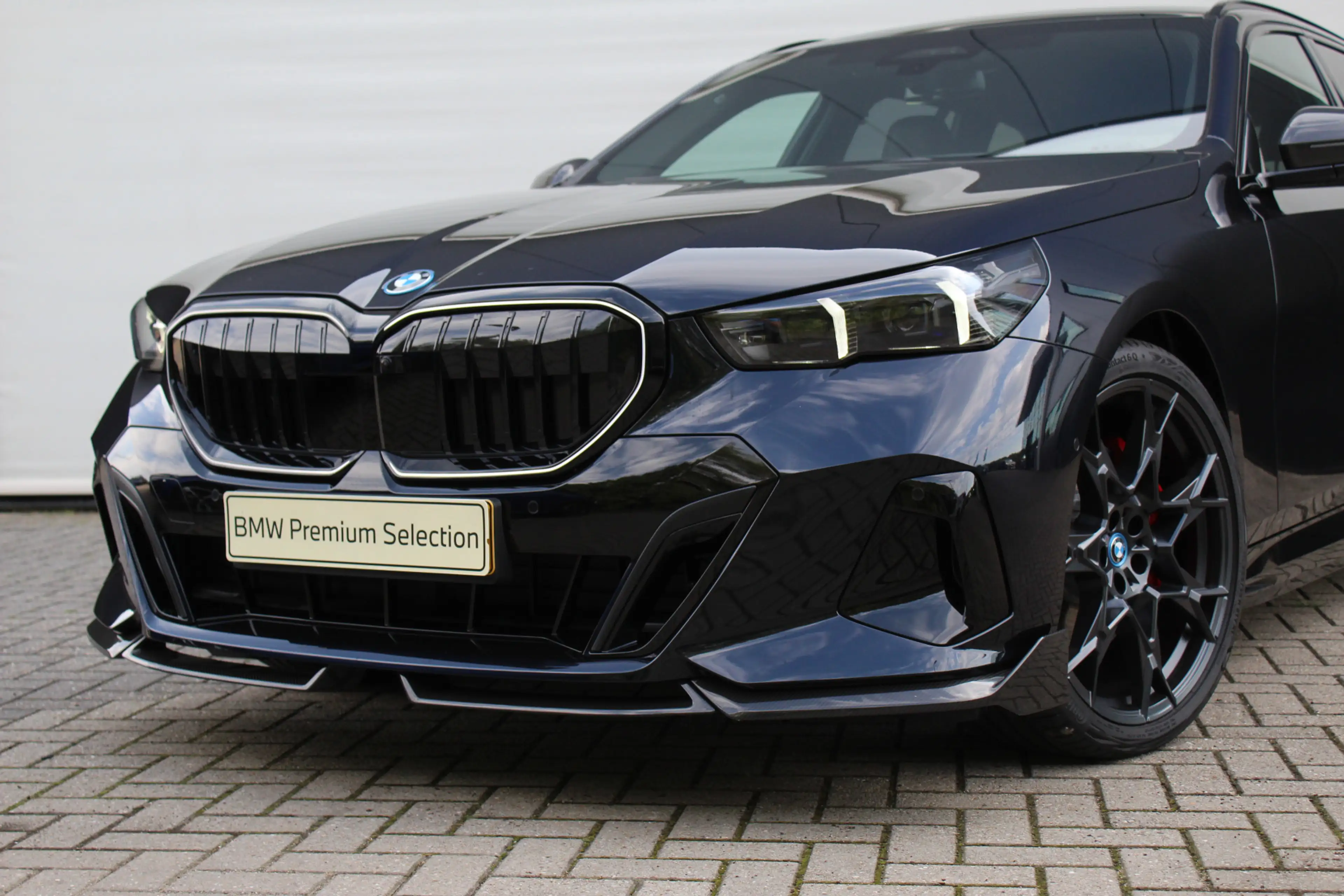 BMW i5 Touring eDrive40 M Sport / Panoramadak / Trekhaak — photo 11