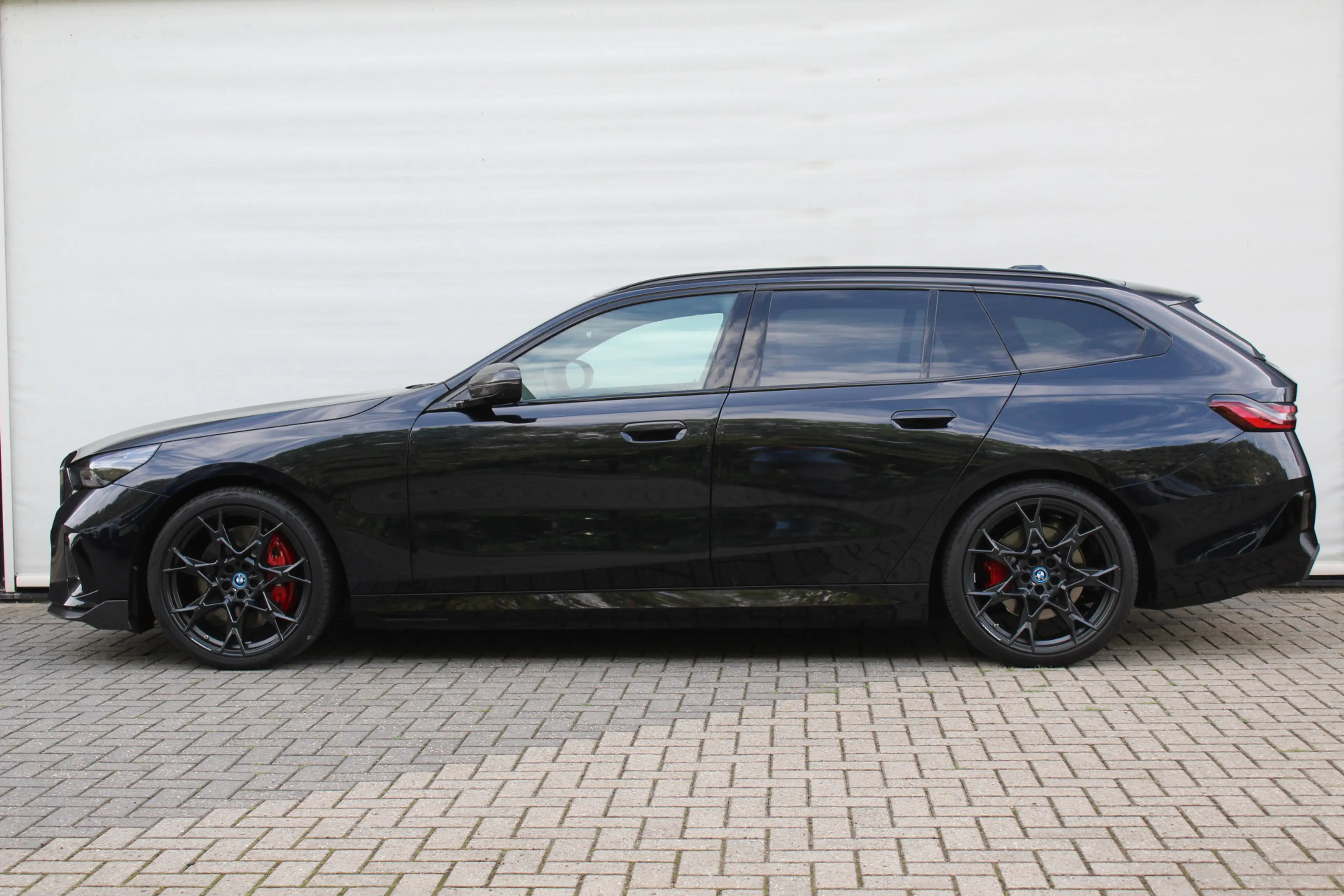 BMW i5 Touring eDrive40 M Sport / Panoramadak / Trekhaak — photo 5