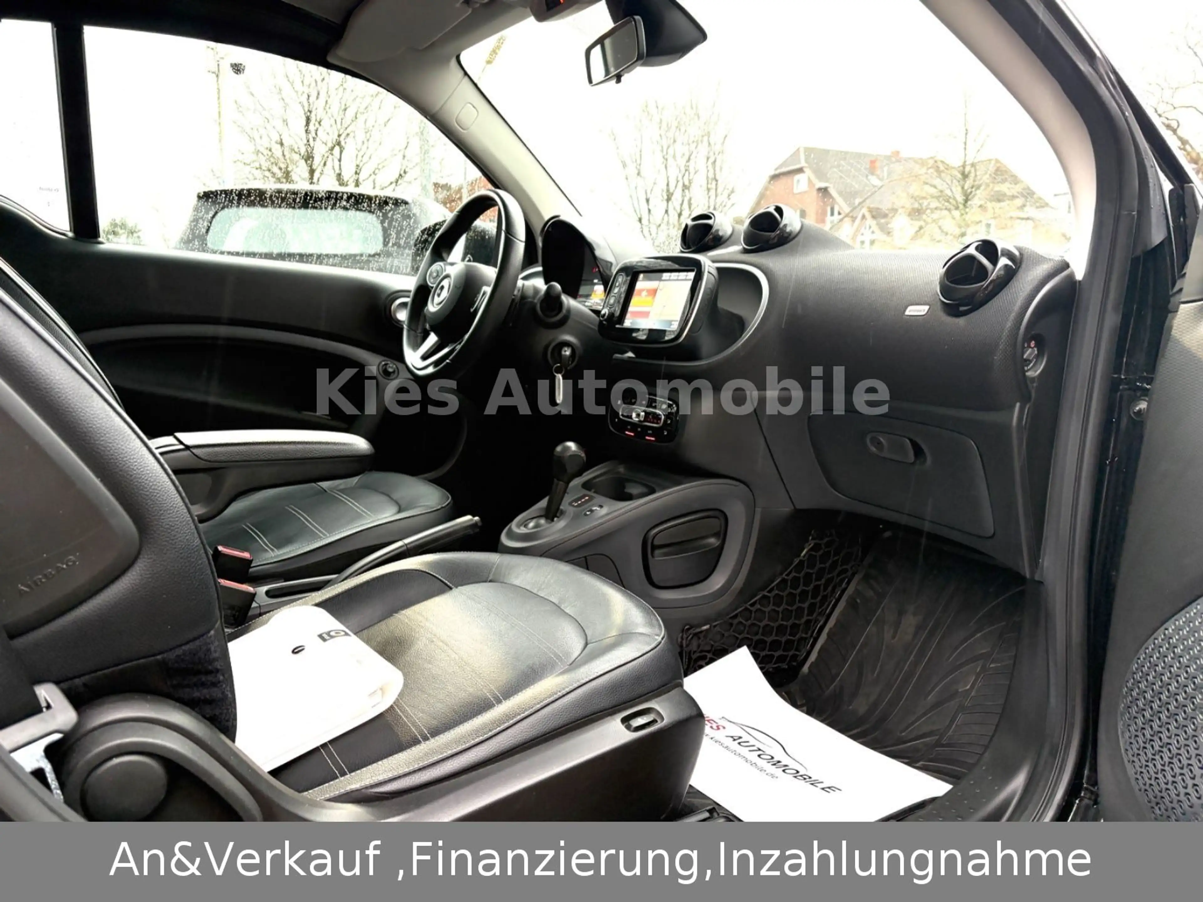 smart forTwo Cabrio Prime Sport 90Ps NAVI/LEDER/KAMERA — photo 11
