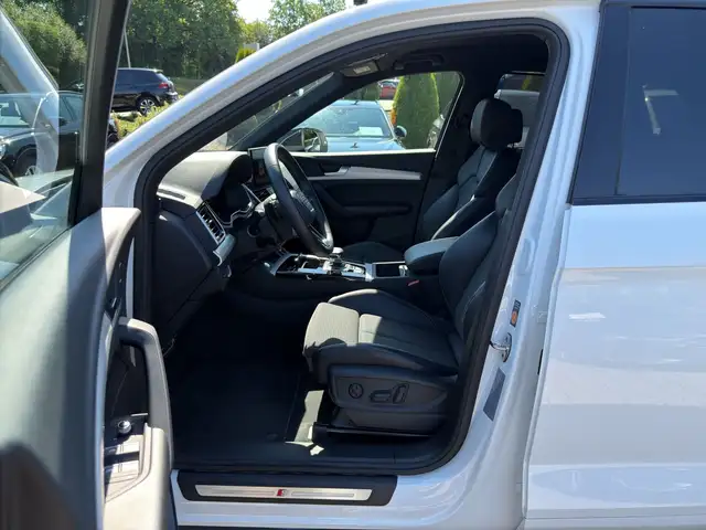 Audi Q5 view 15